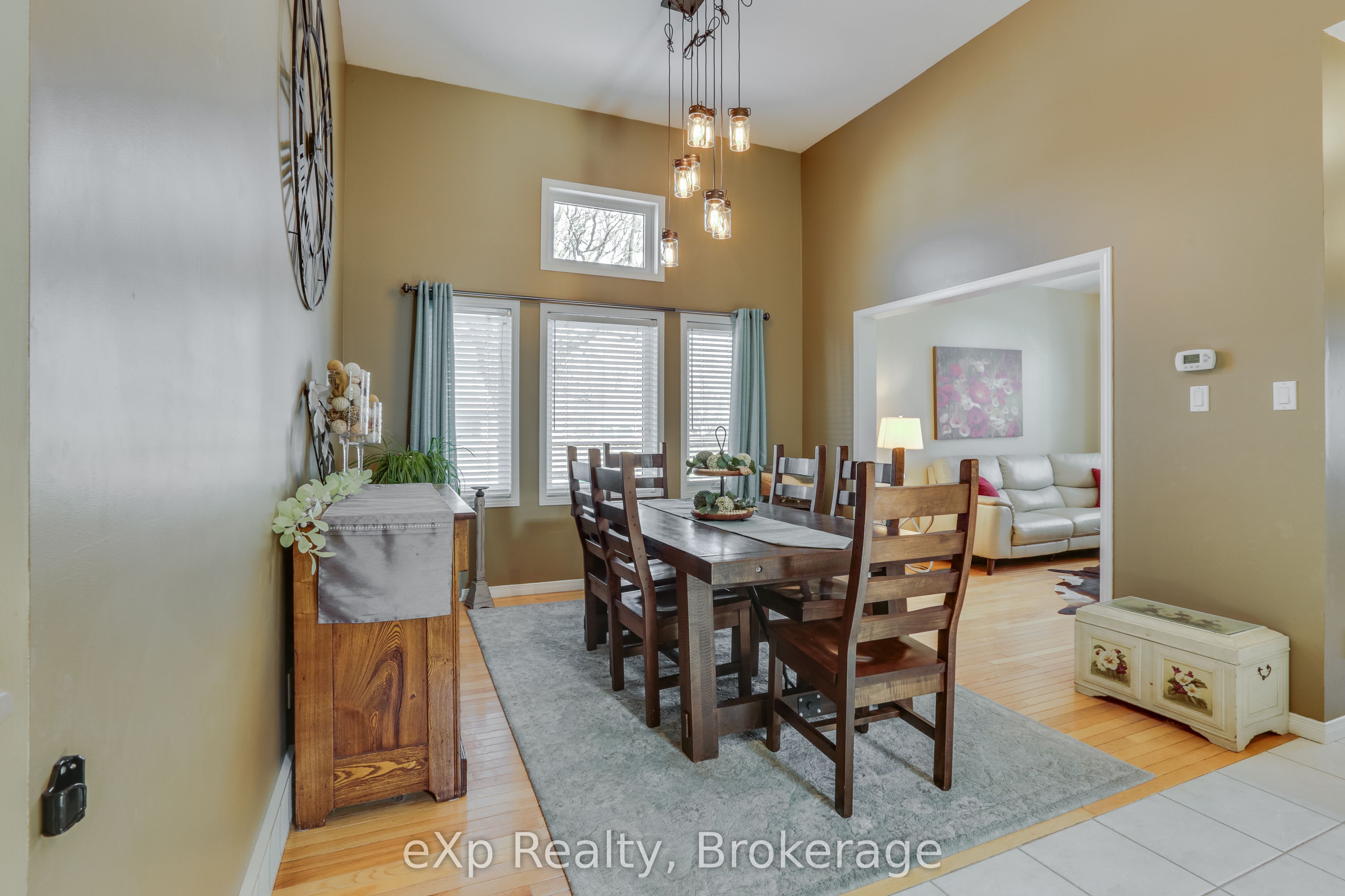 547 Forest Creek Place Property Photo 9