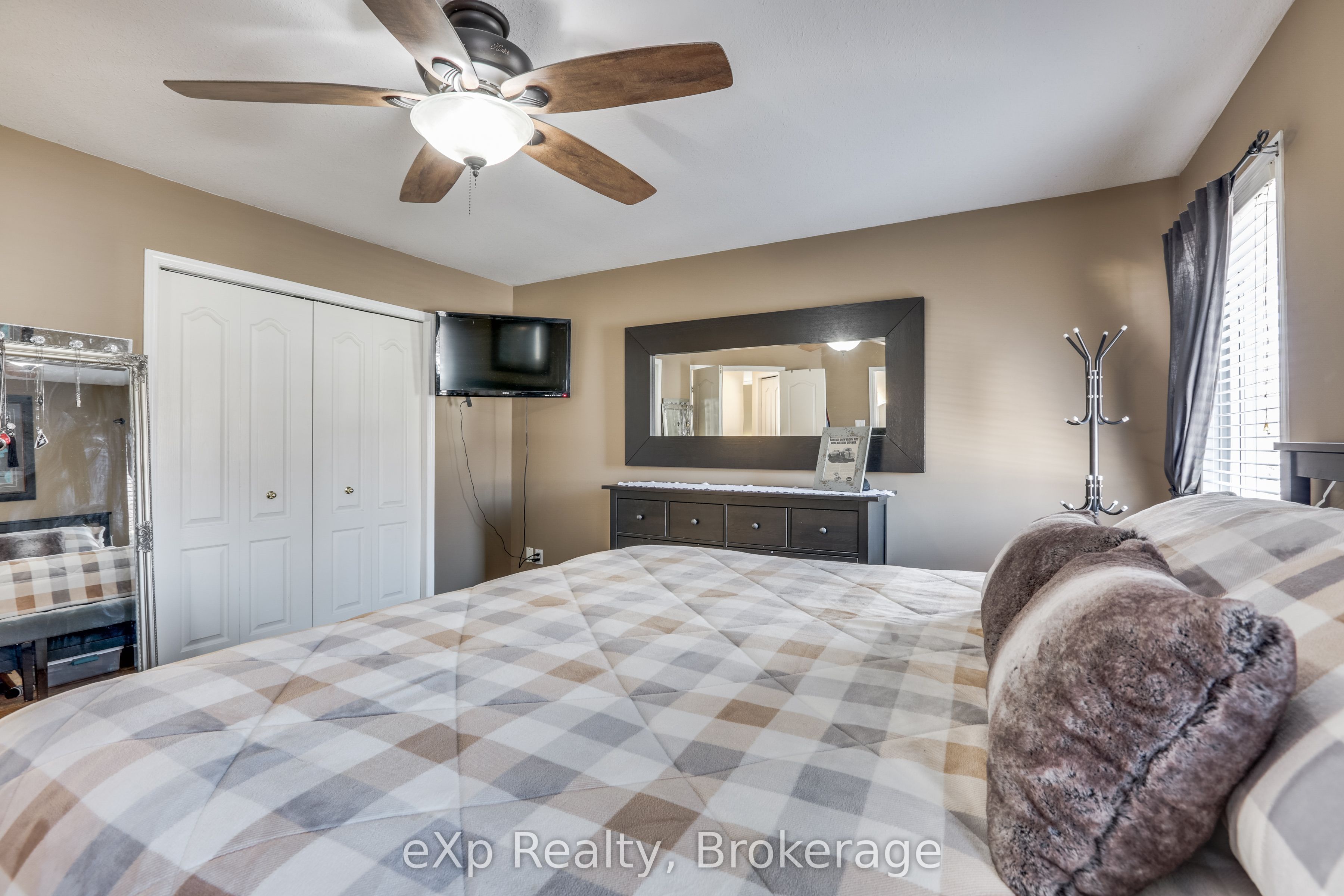 547 Forest Creek Place Property Photo 23