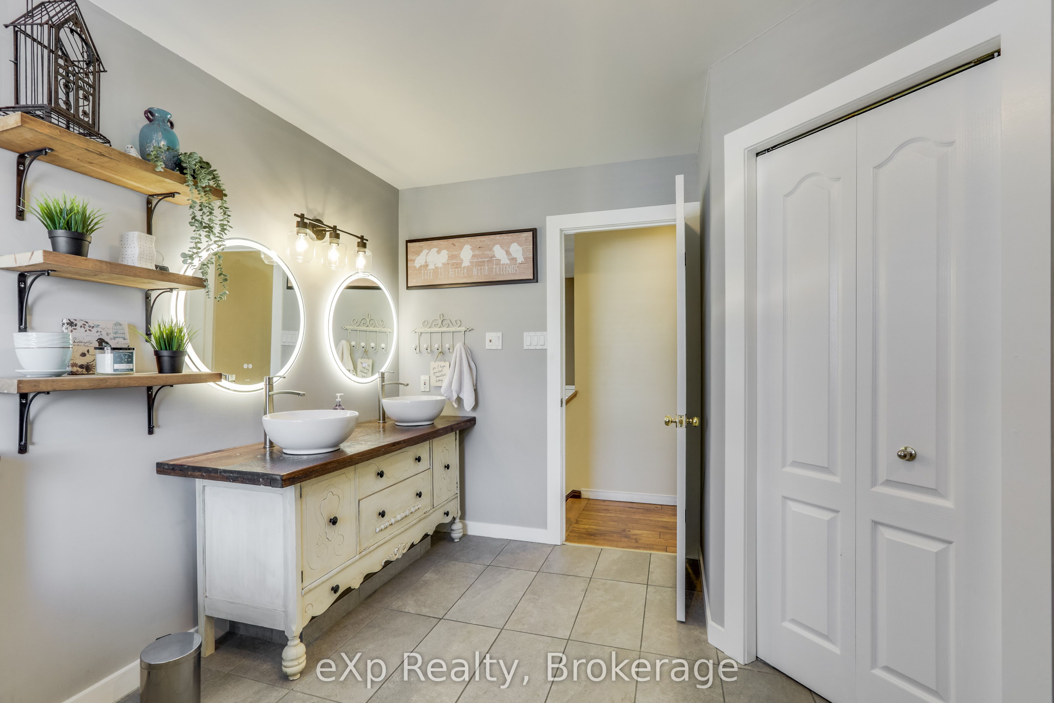 547 Forest Creek Place Property Photo 26