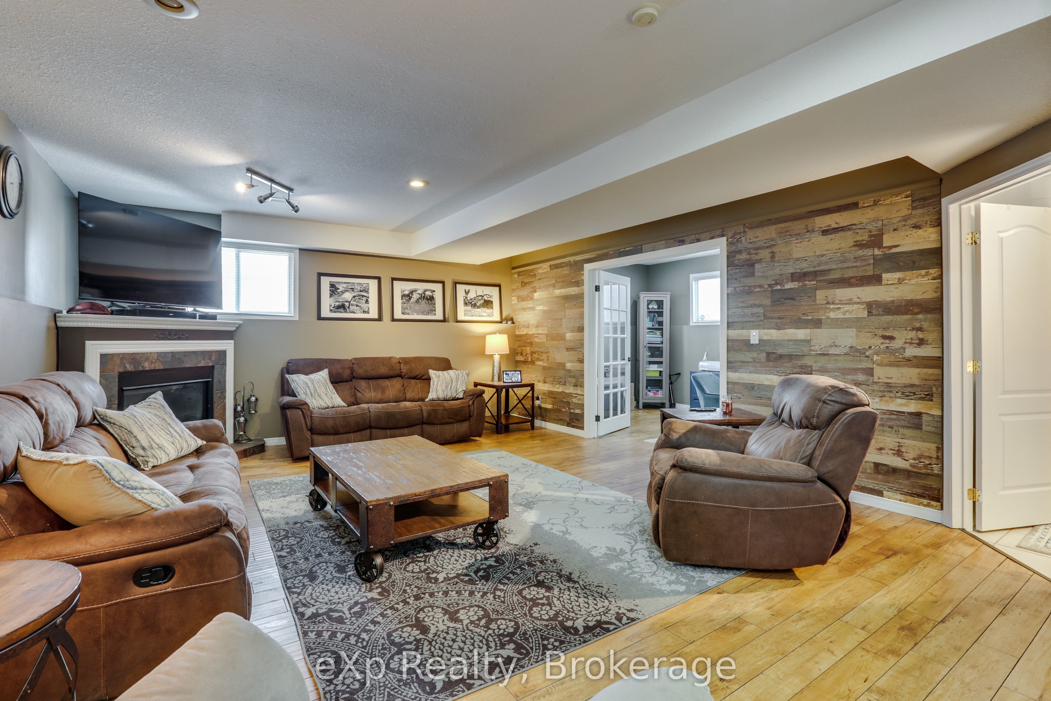 547 Forest Creek Place Property Photo 27