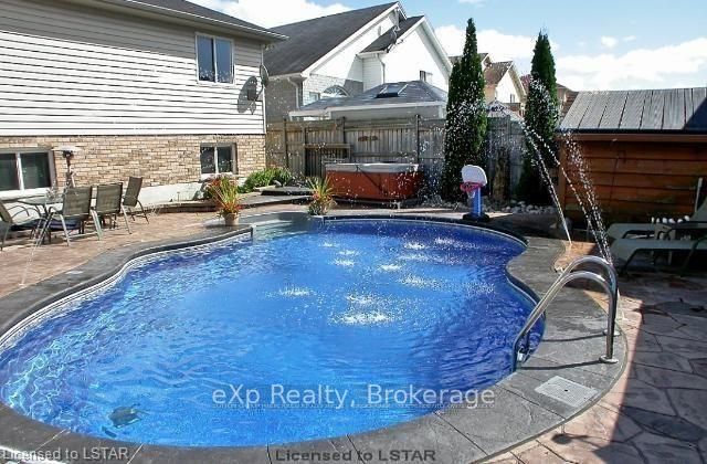 547 Forest Creek Place Property Photo 42