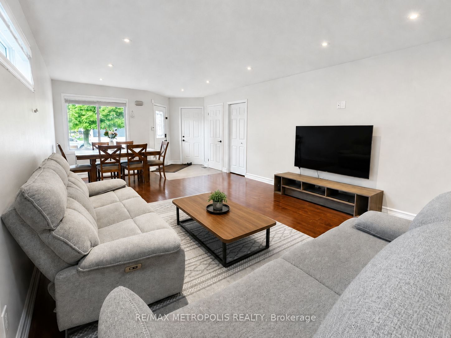 46 Whiterock Avenue Property Photo 3