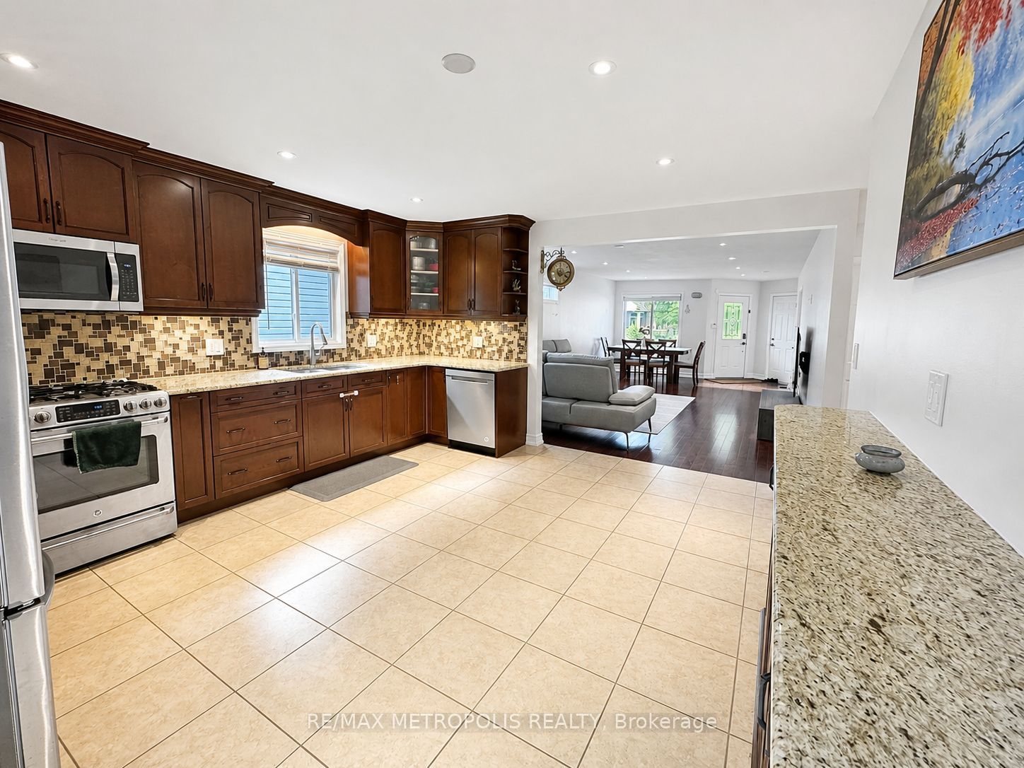 46 Whiterock Avenue Property Photo 4