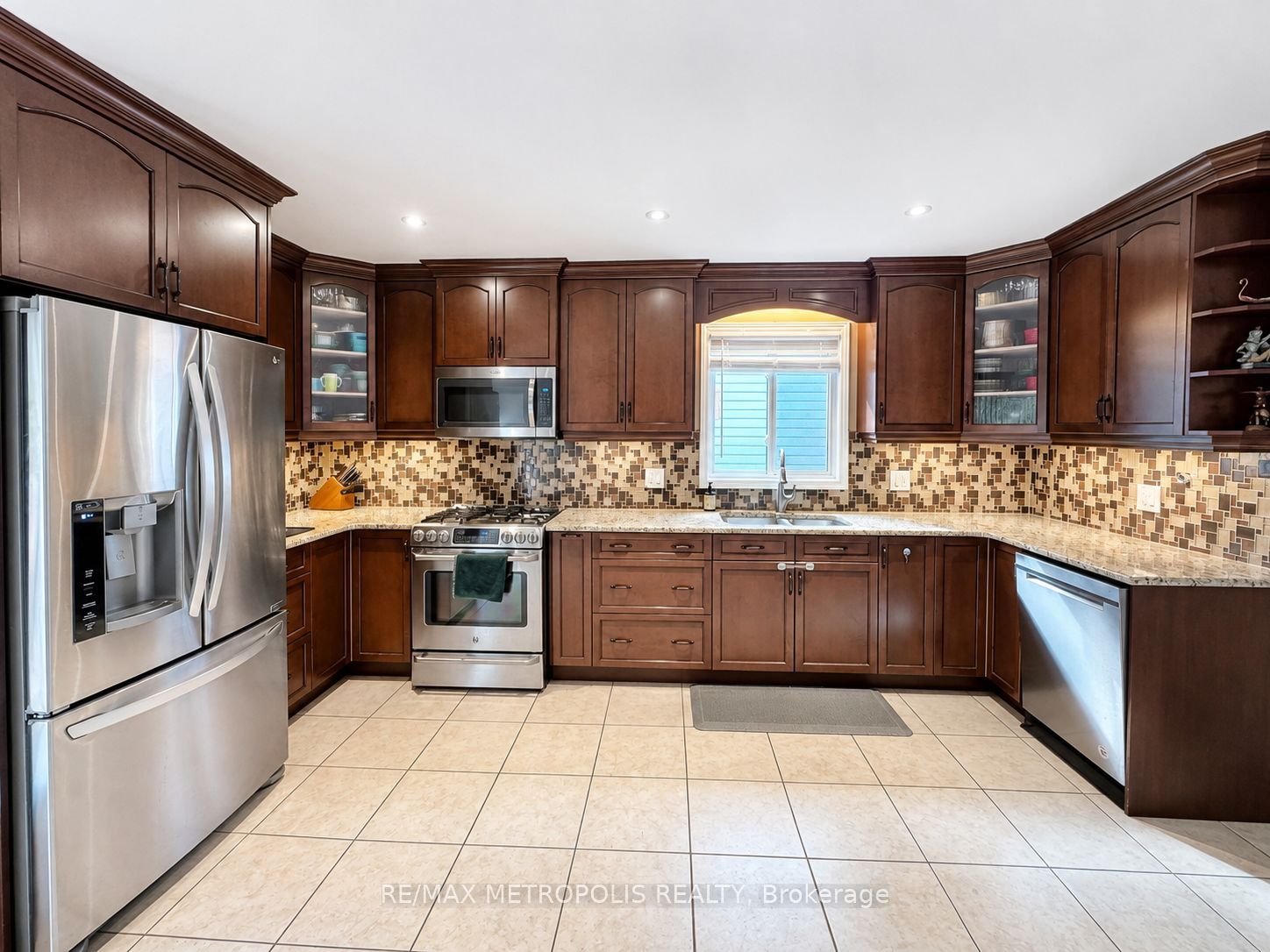 46 Whiterock Avenue Property Photo 5