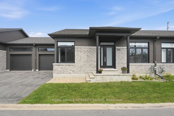 33 Solara Private Property Photo 1