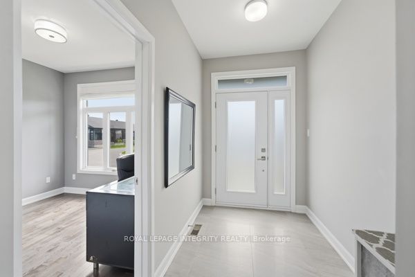 33 Solara Private Property Photo 3