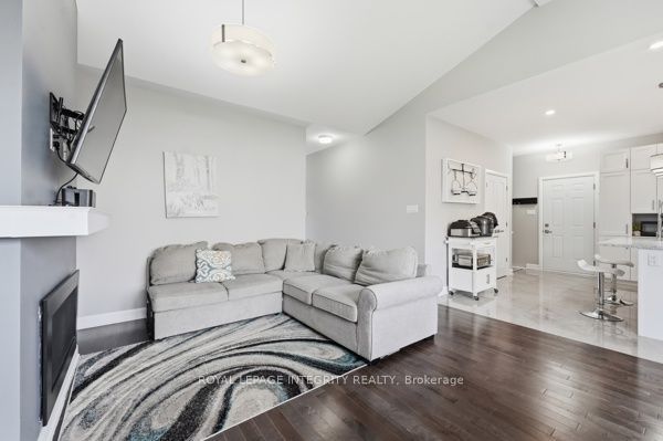 33 Solara Private Property Photo 10