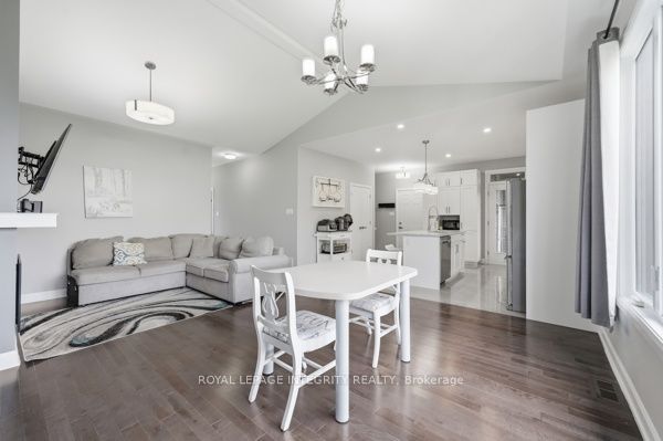 33 Solara Private Property Photo 11