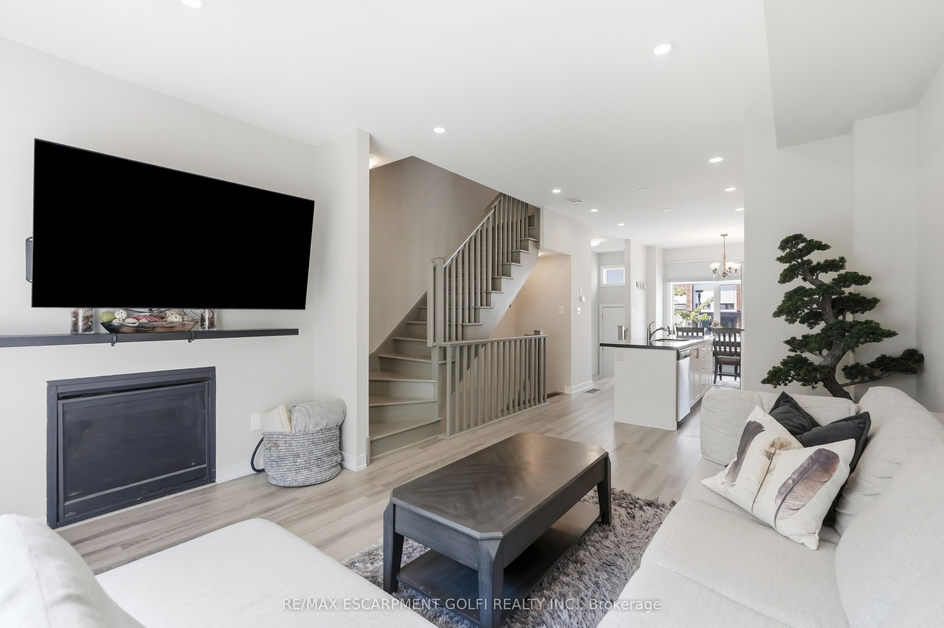 6 Mulhollard Lane Property Photo 6