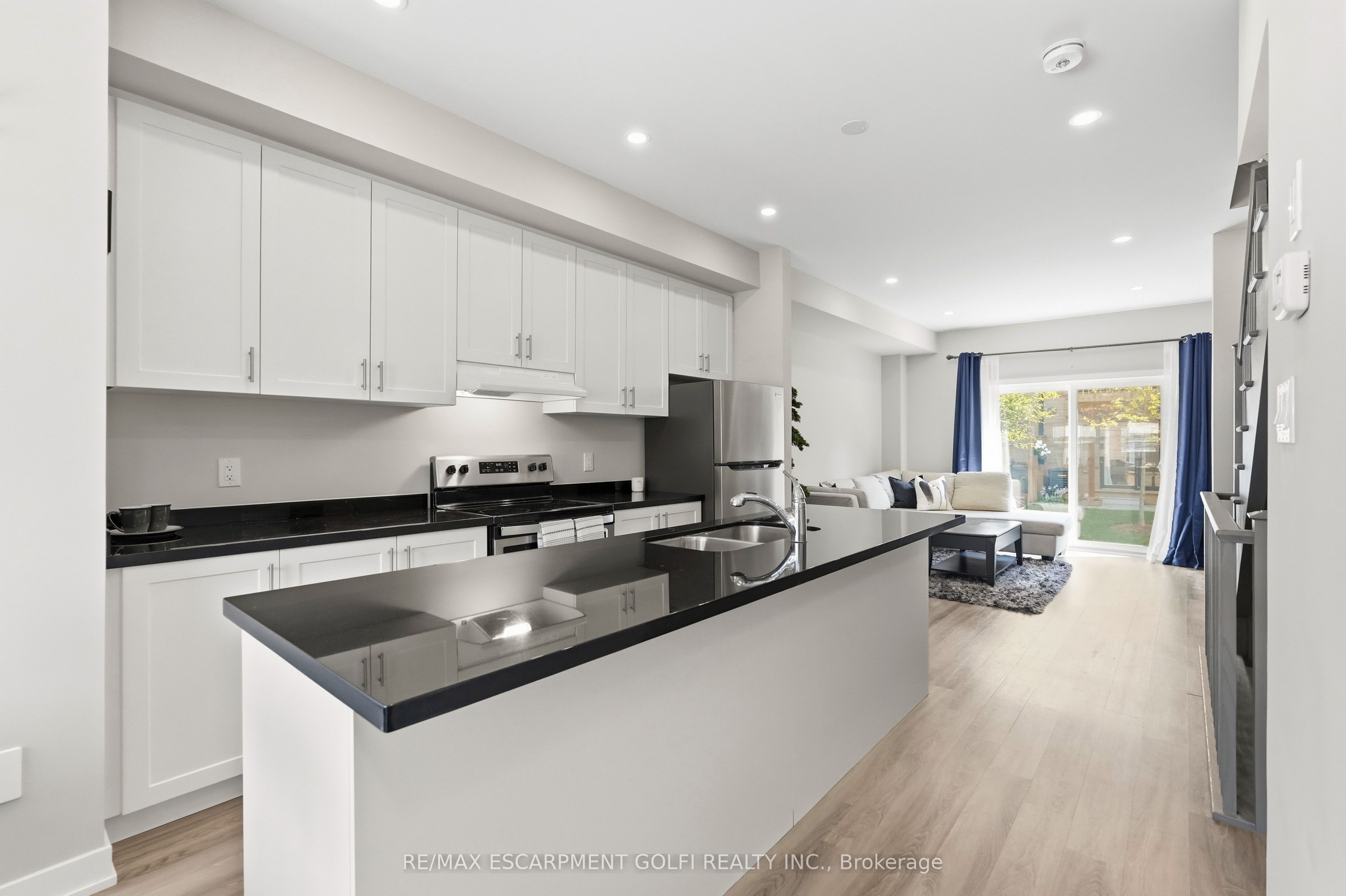 6 Mulhollard Lane Property Photo 8