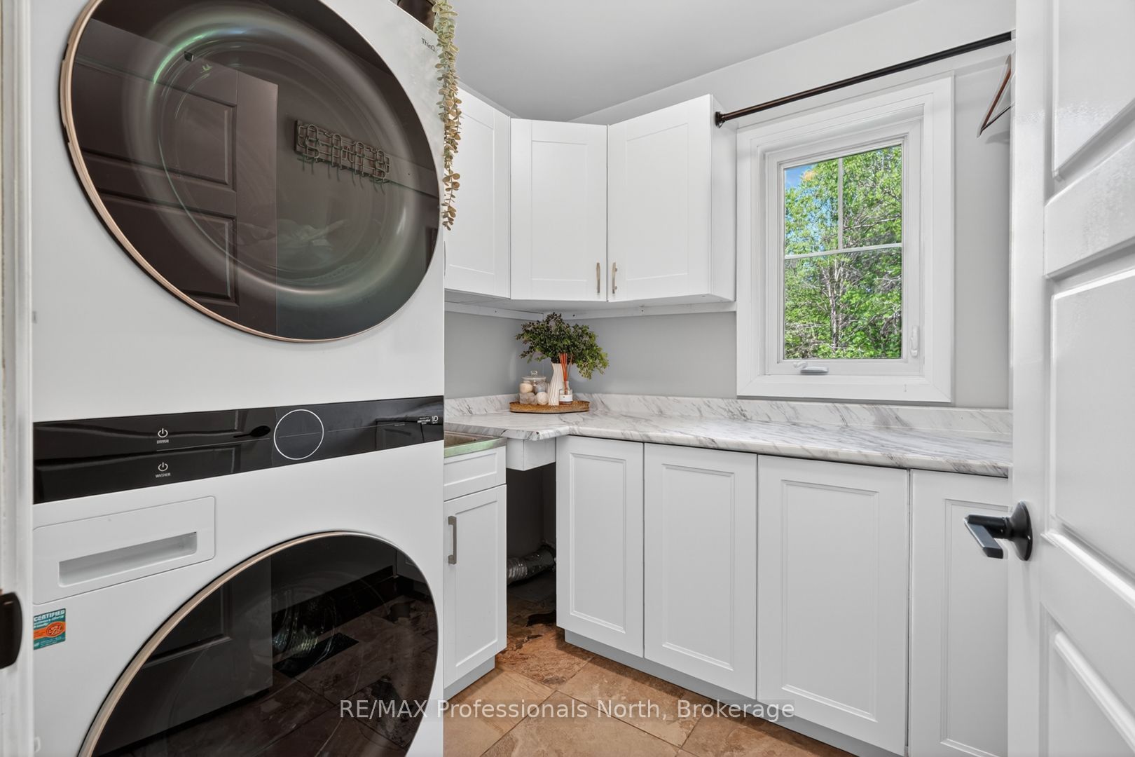 2254 Unicorn Road Property Photo 23