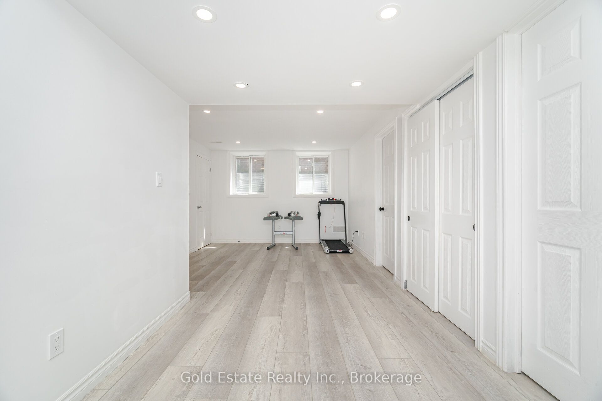 292 Freure Drive Bsmt Property Photo 7