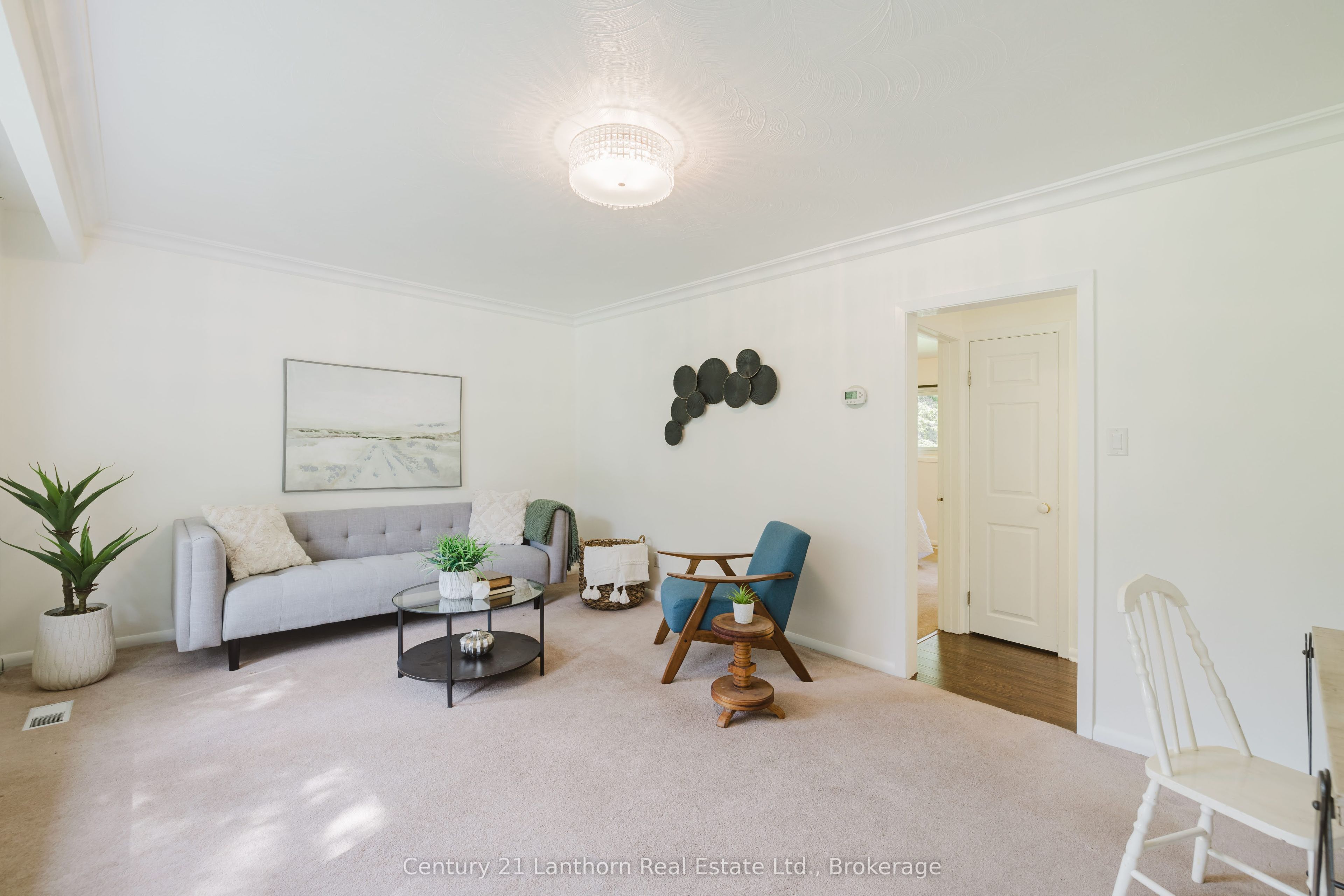 23 Wood Street Property Photo 8