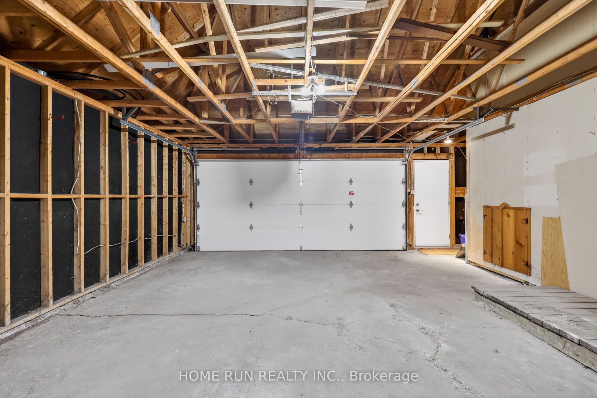 131 Acacia Avenue Property Photo 27
