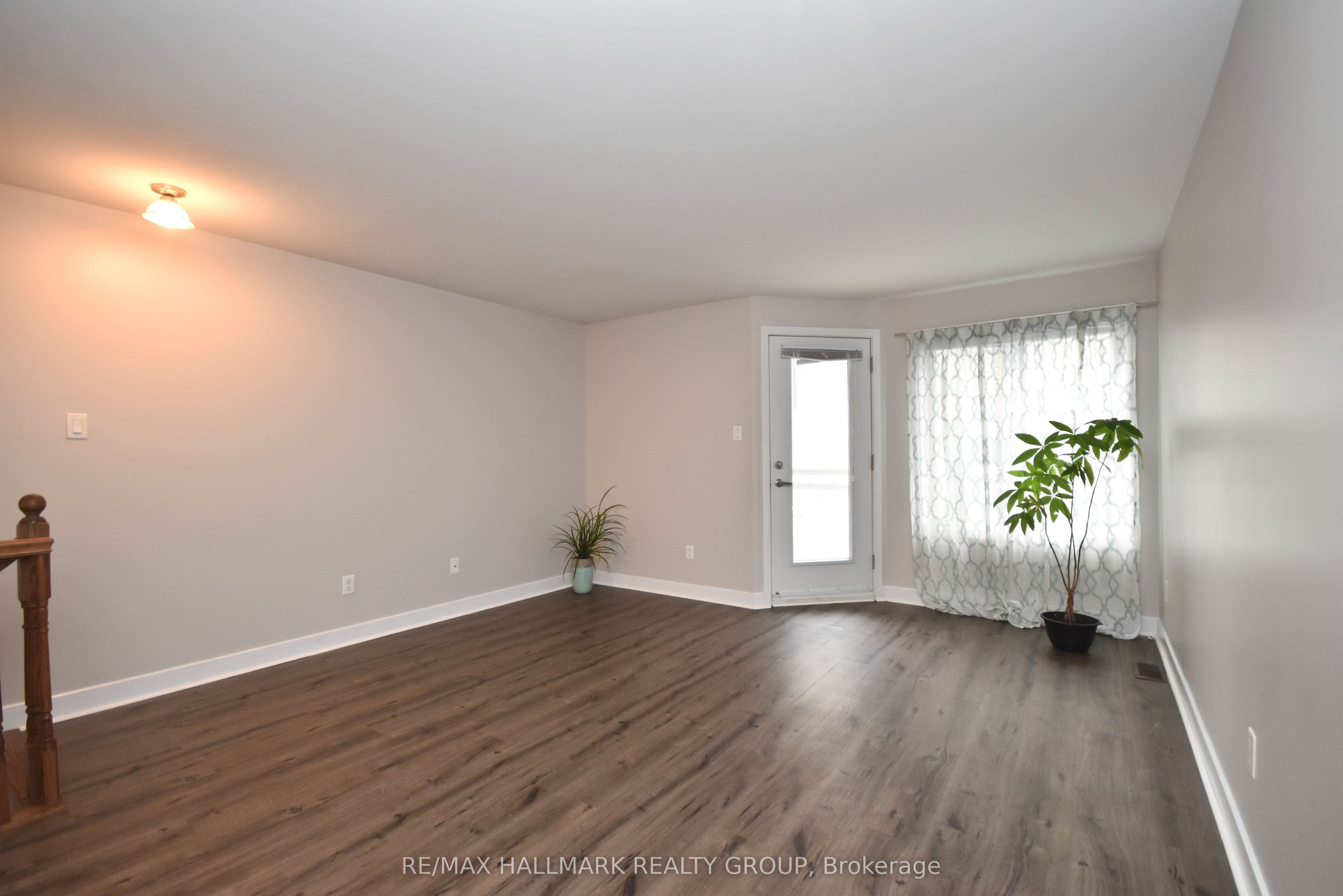4528 Innes Road D Property Photo 14