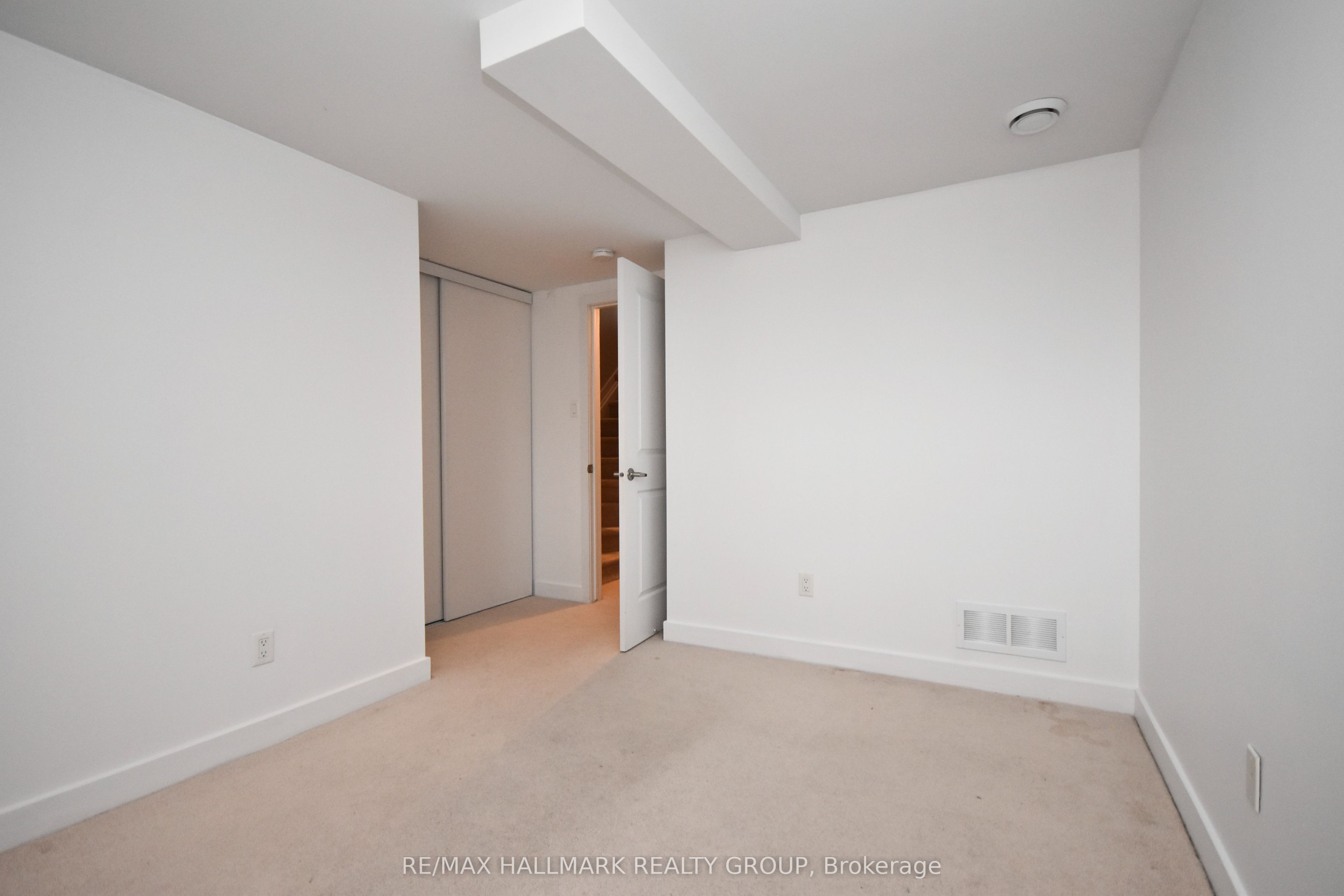 4528 Innes Road D Property Photo 24