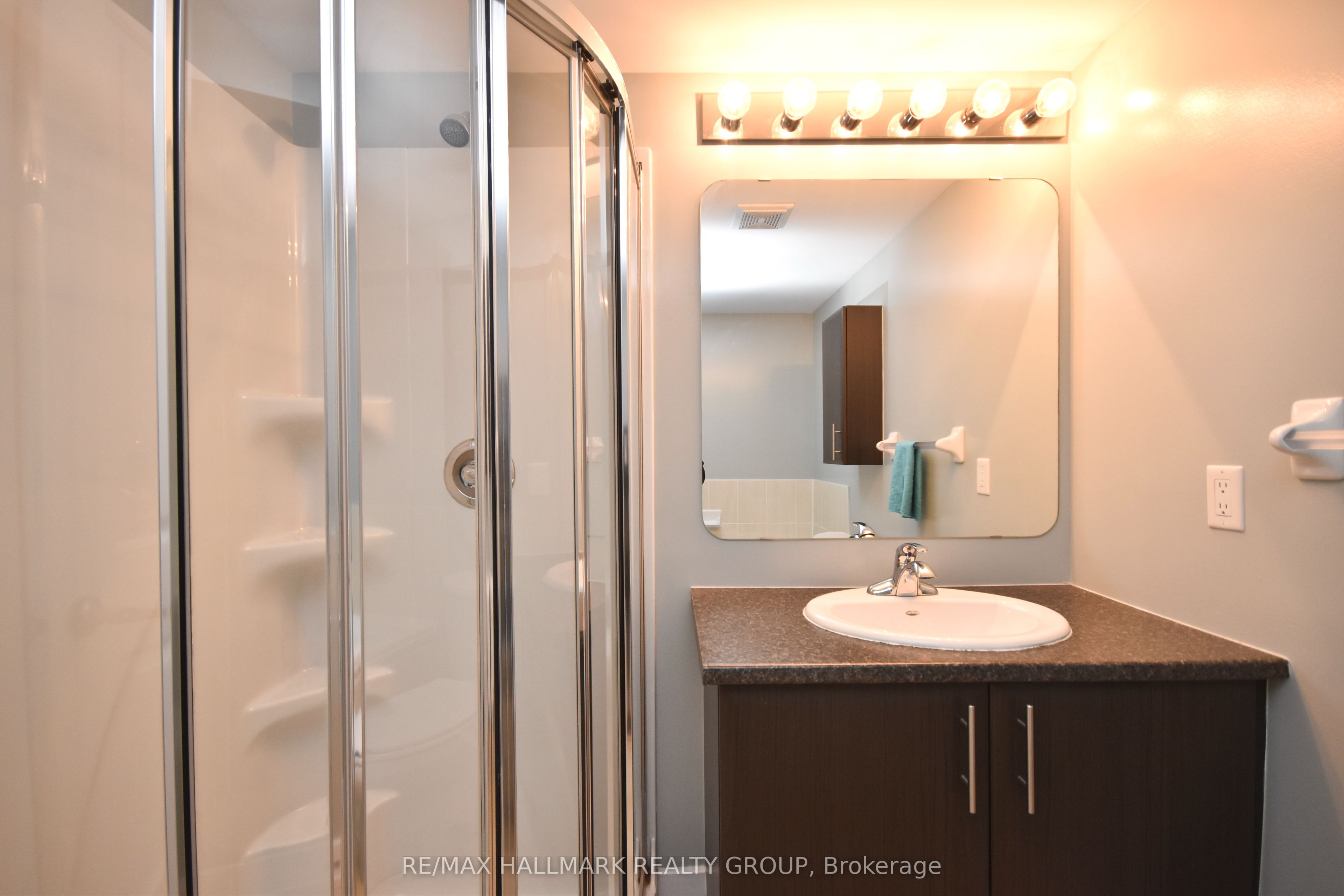 4528 Innes Road D Property Photo 29
