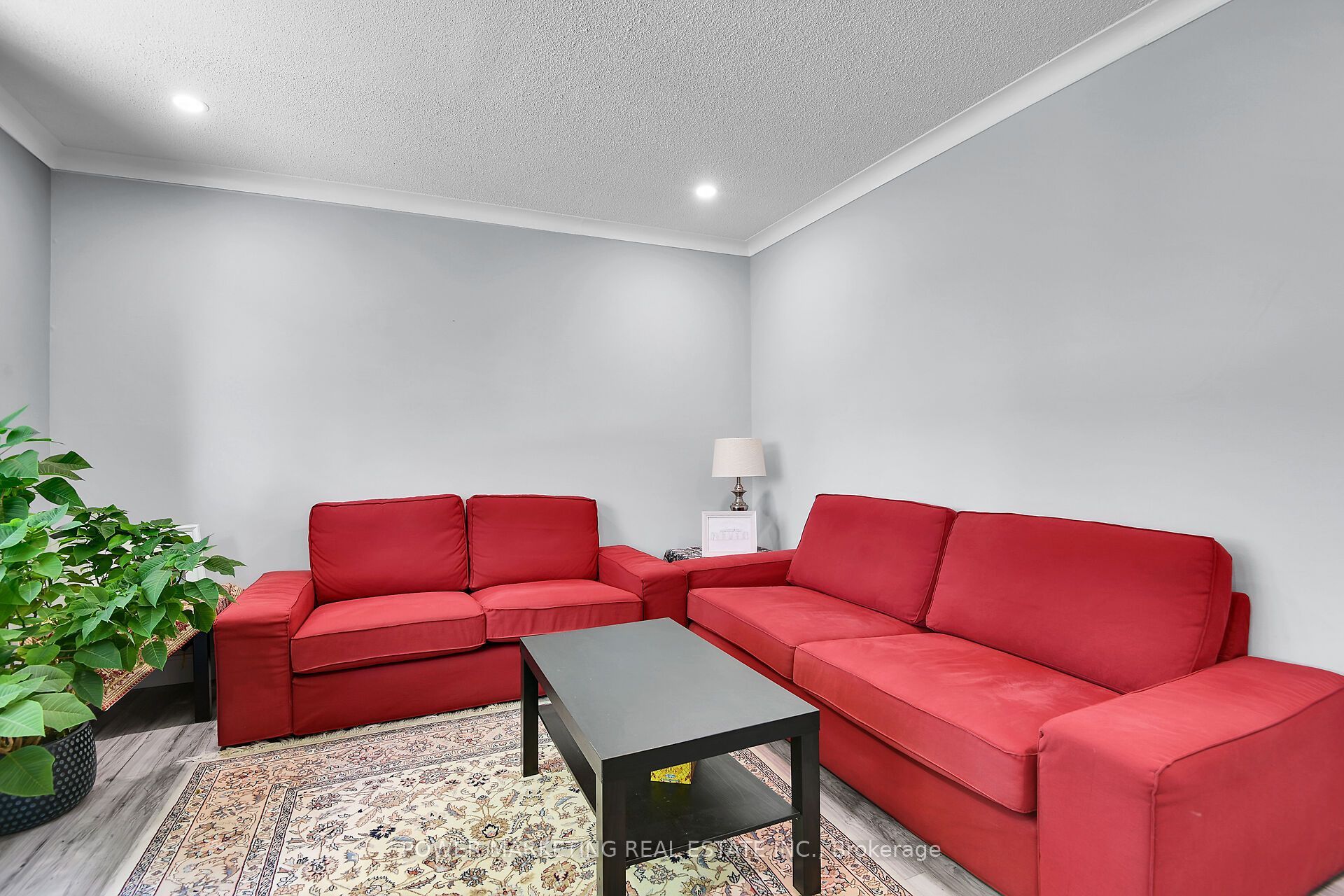 35 Tauvette Street Property Photo 9