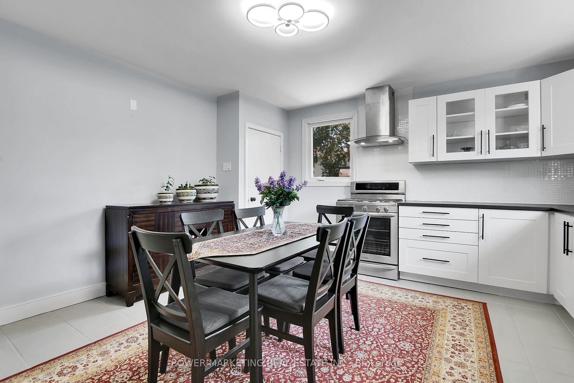 35 Tauvette Street Property Photo 12