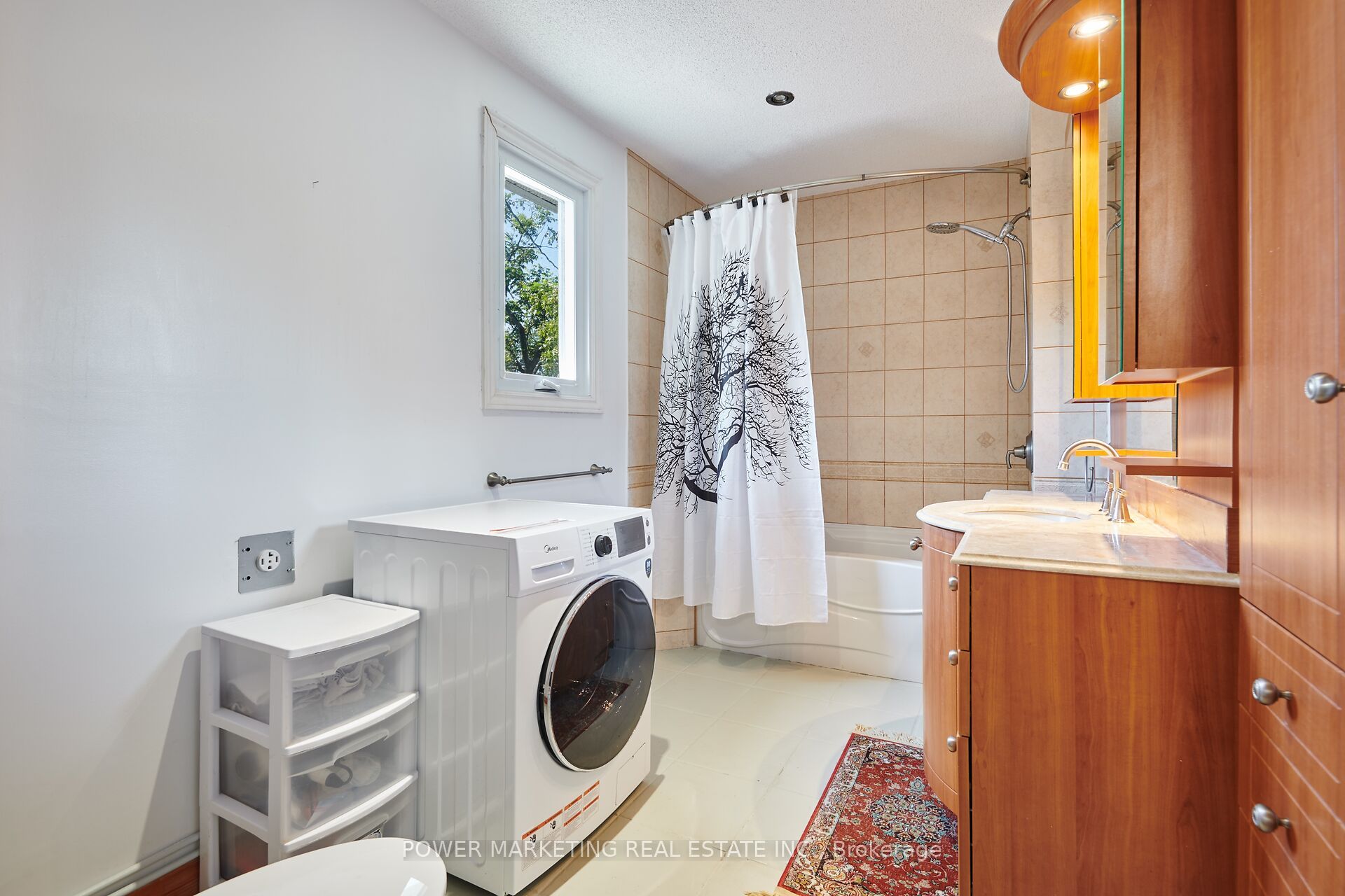 35 Tauvette Street Property Photo 17