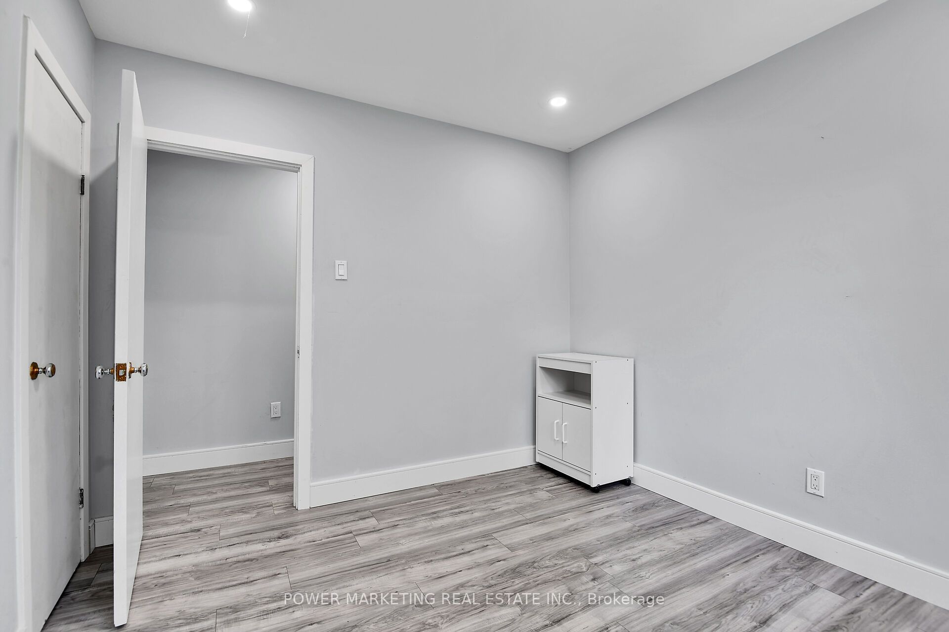 35 Tauvette Street Property Photo 22
