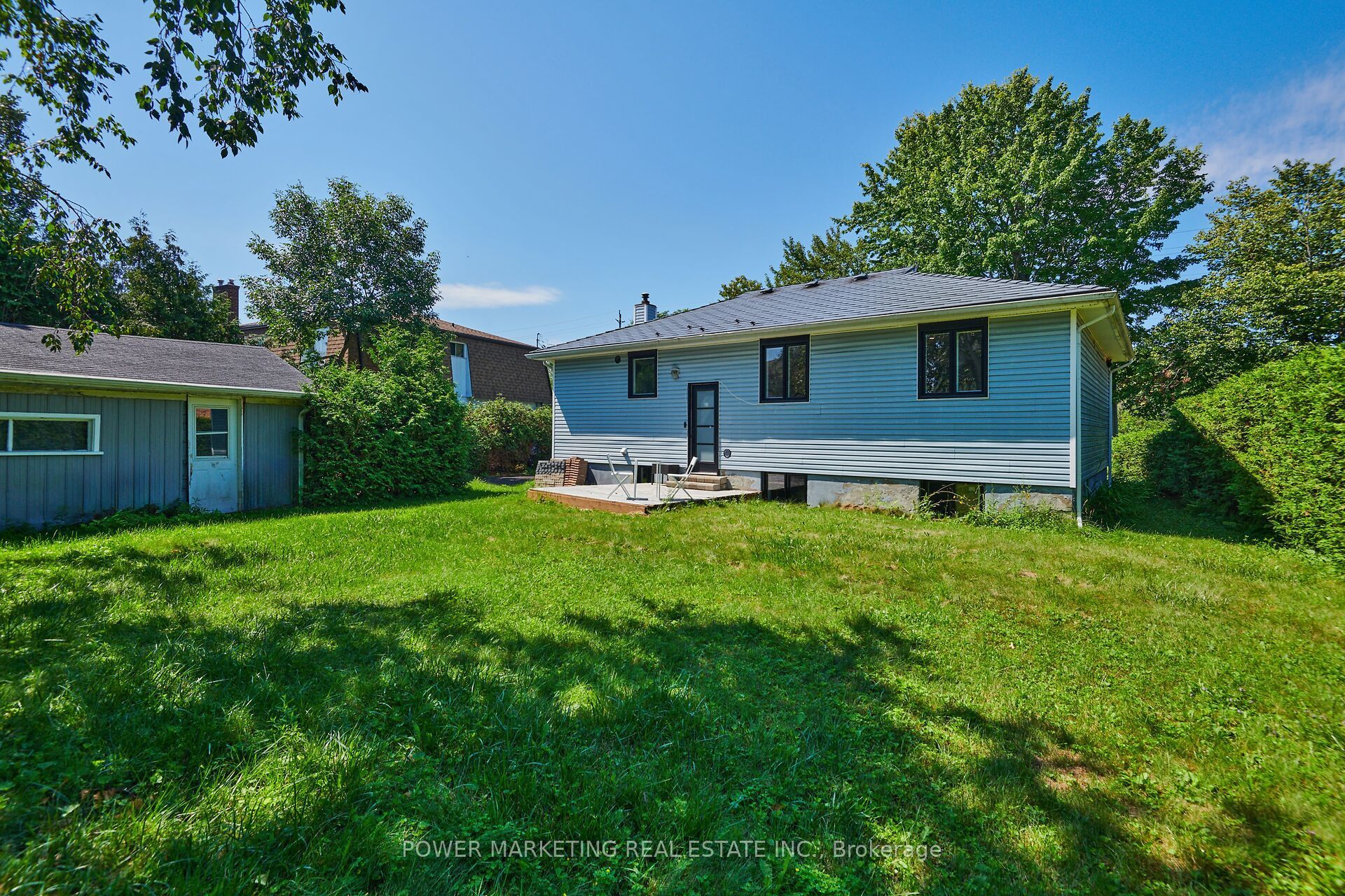 35 Tauvette Street Property Photo 26