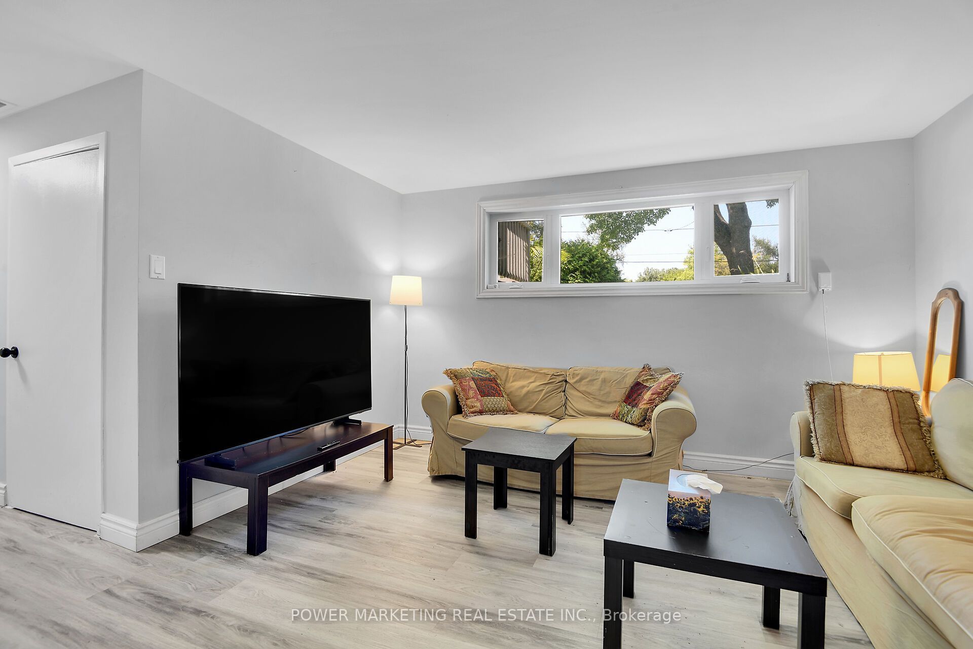 35 Tauvette Street Property Photo 31