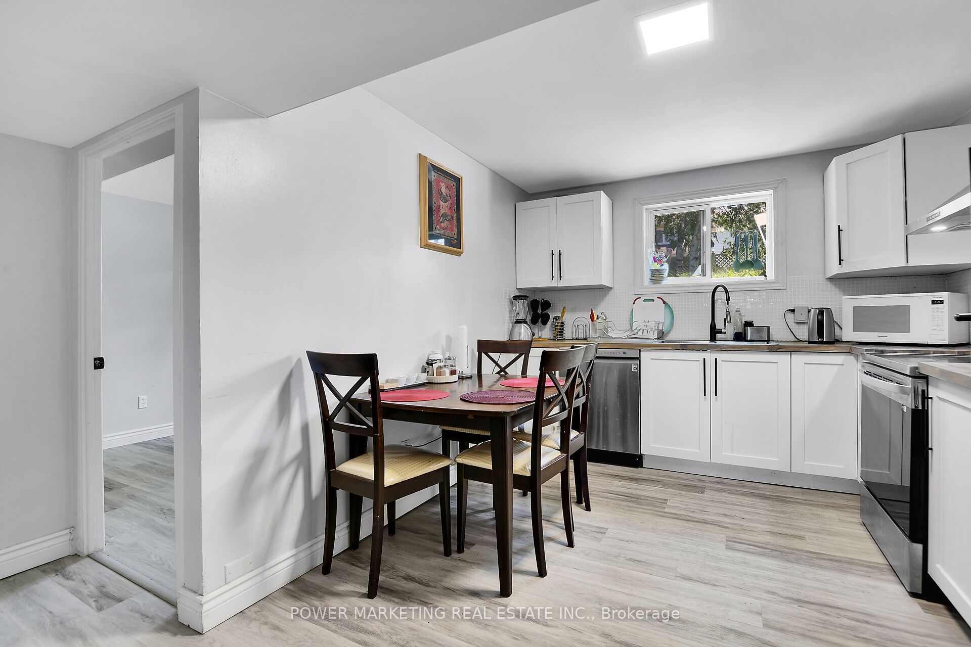 35 Tauvette Street Property Photo 34