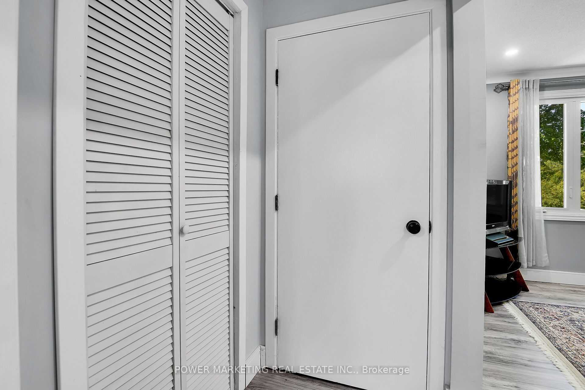 35 Tauvette Street Property Photo 41