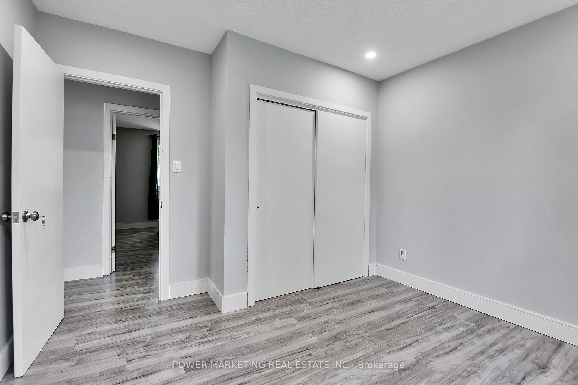 35 Tauvette Street Property Photo 42