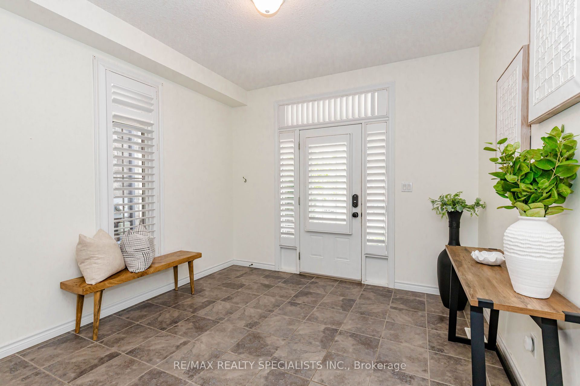 117 Norma Crescent Property Photo 3