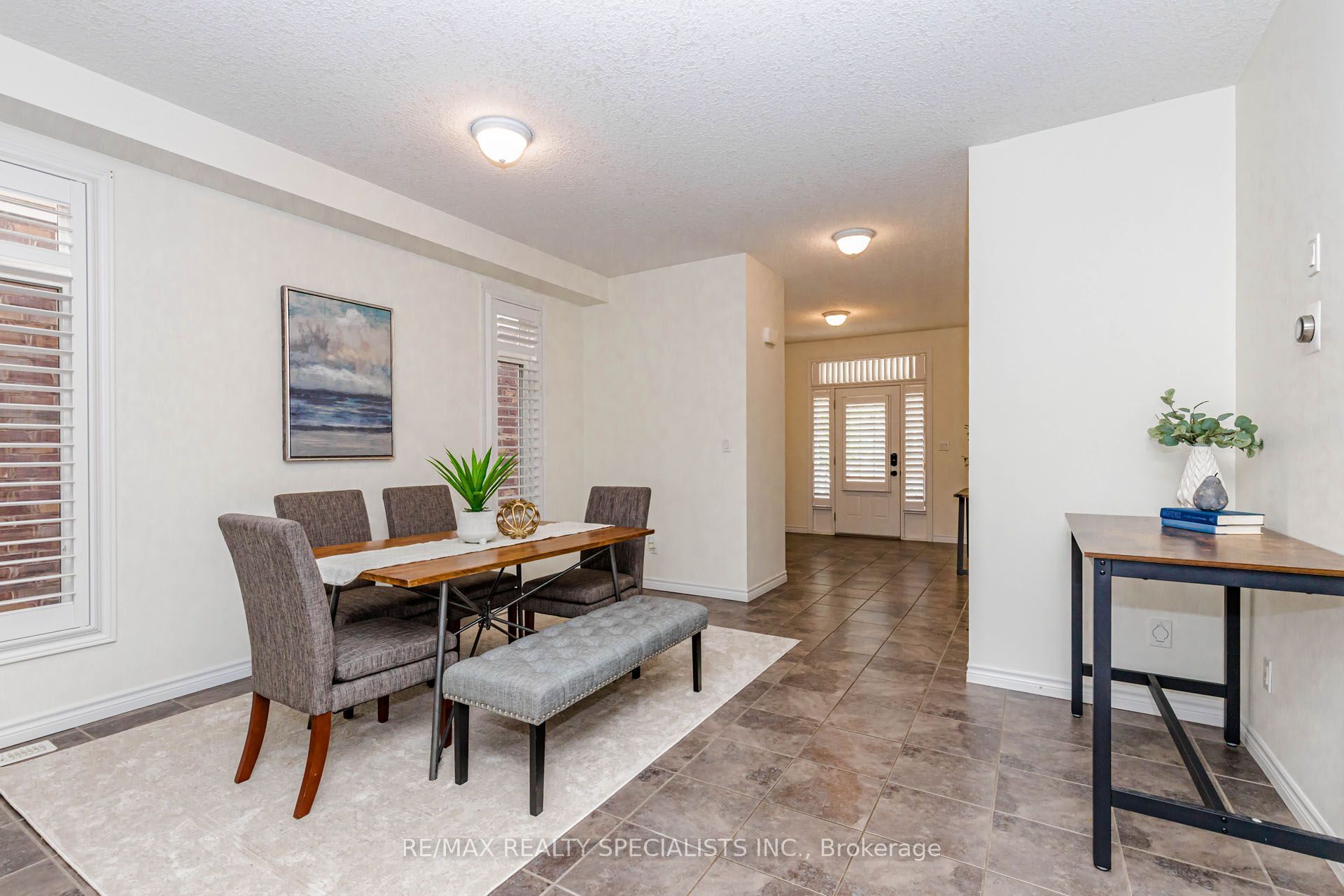 117 Norma Crescent Property Photo 6