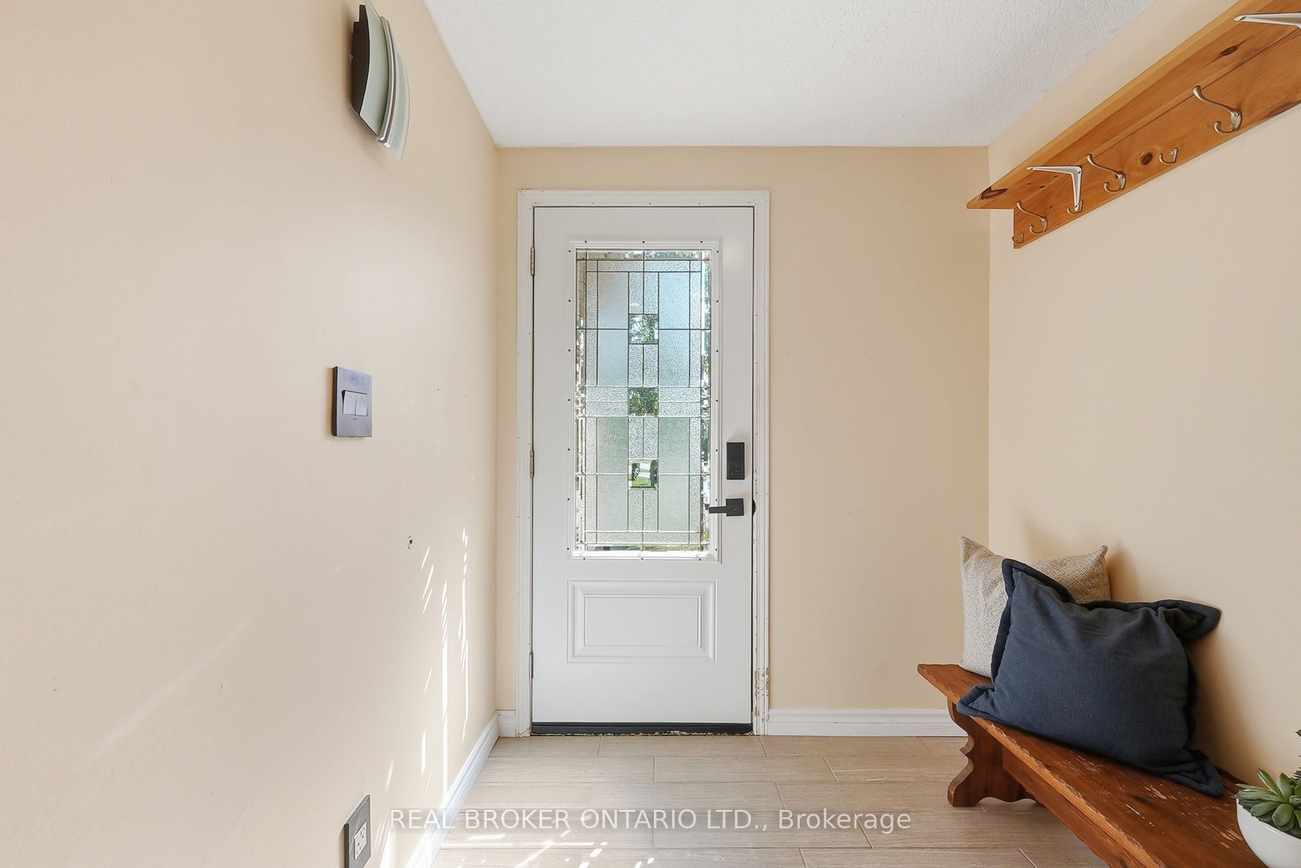 46 Andrews Drive Property Photo 5