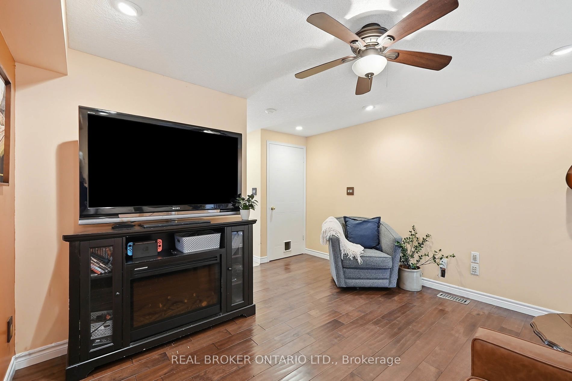 46 Andrews Drive Property Photo 8