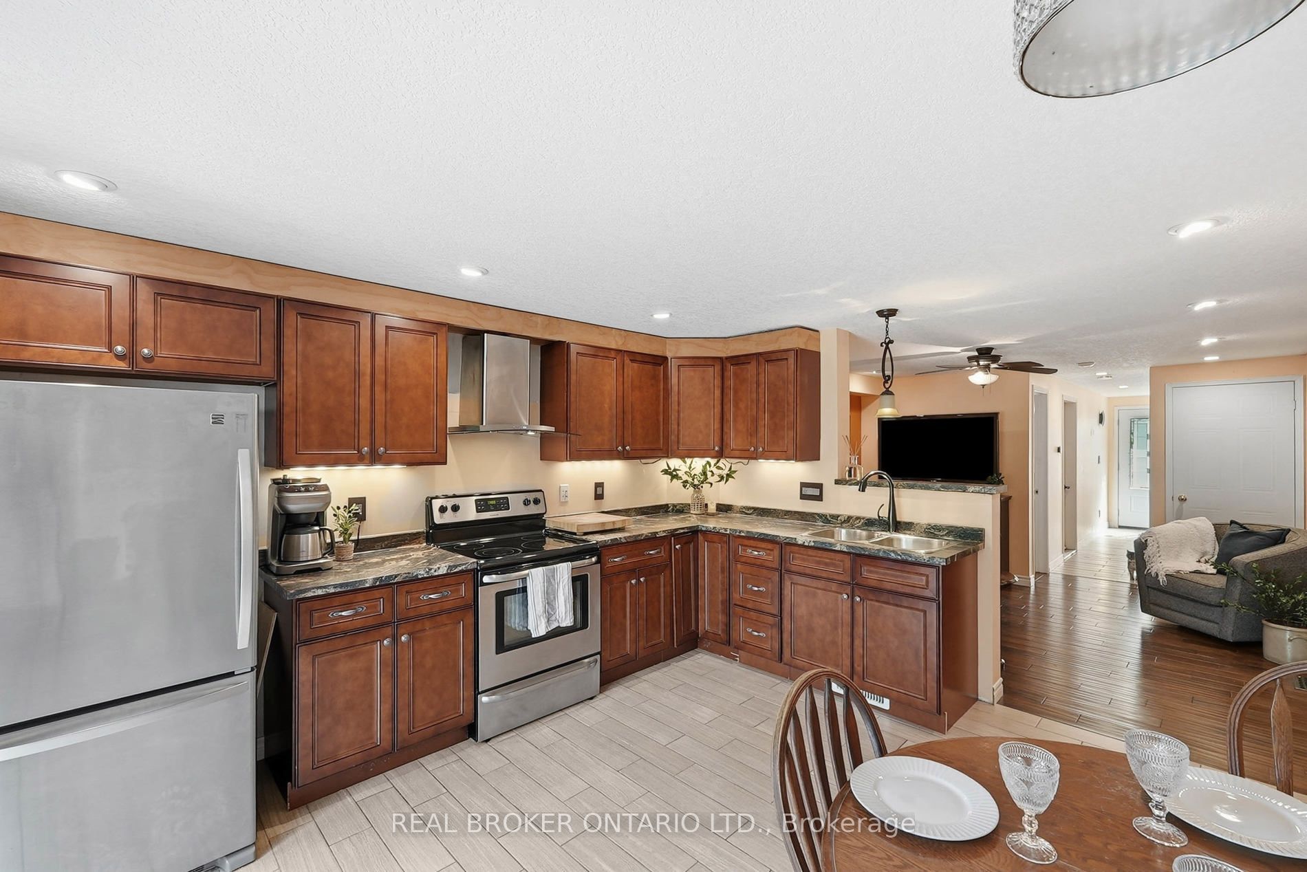 46 Andrews Drive Property Photo 11
