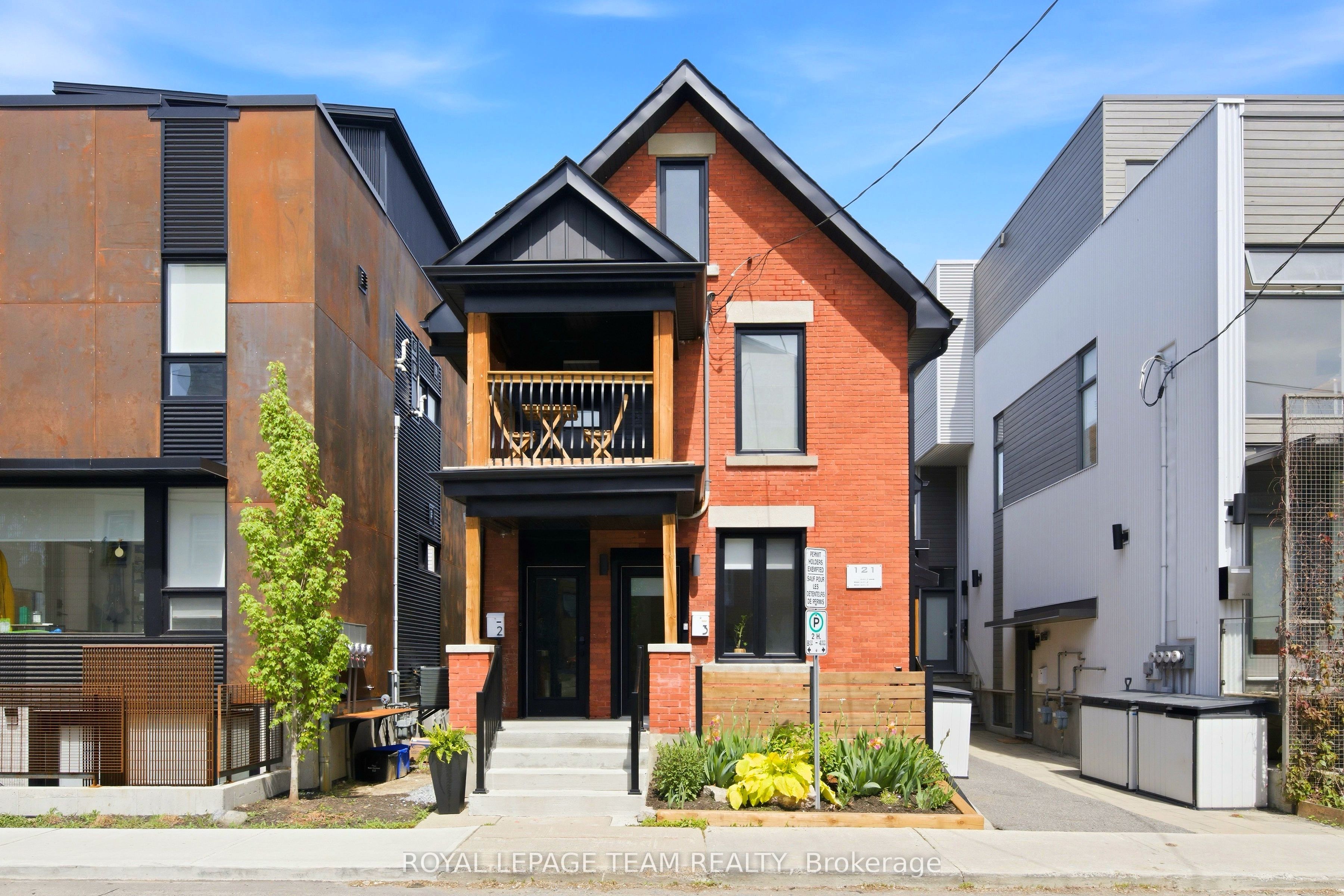 121 Carruthers Avenue Property Photo 1