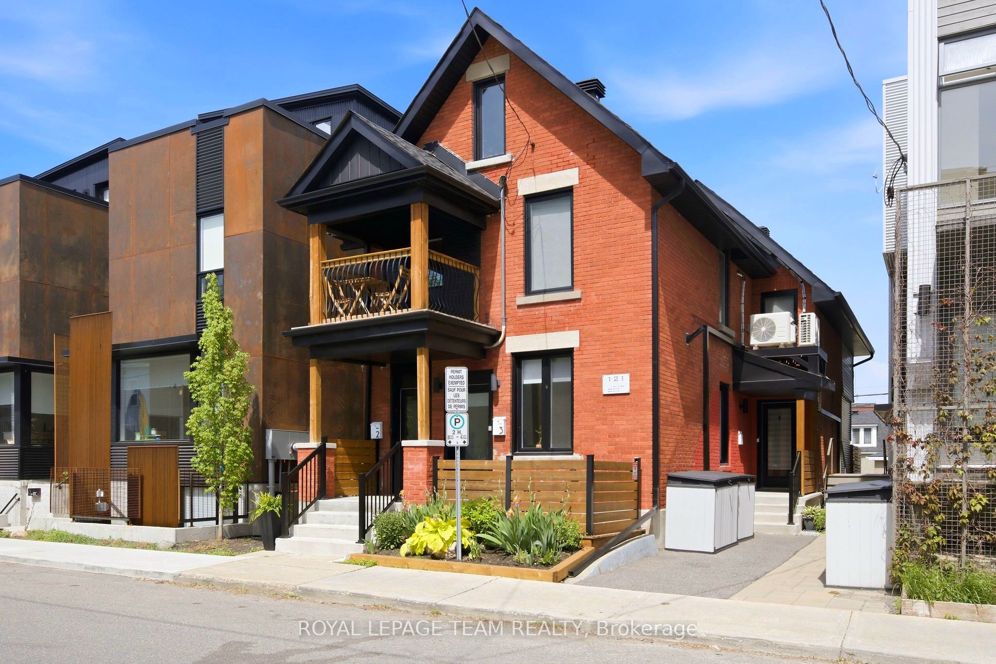121 Carruthers Avenue Property Photo 2