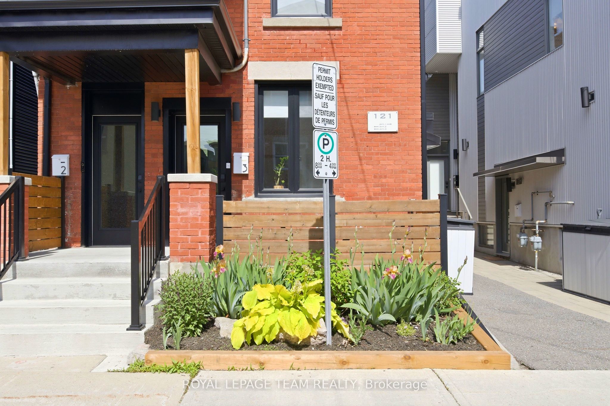 121 Carruthers Avenue Property Photo 3