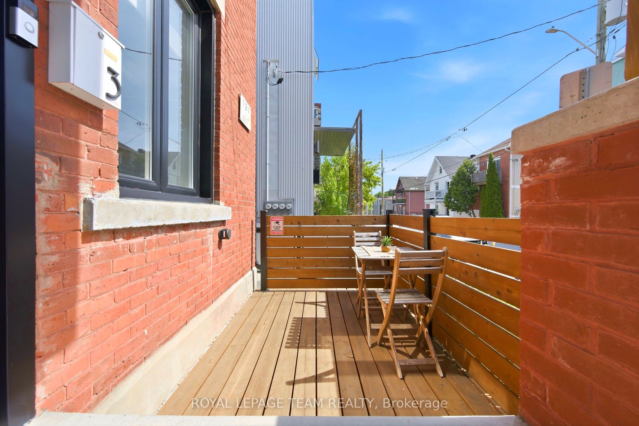 121 Carruthers Avenue Property Photo 4
