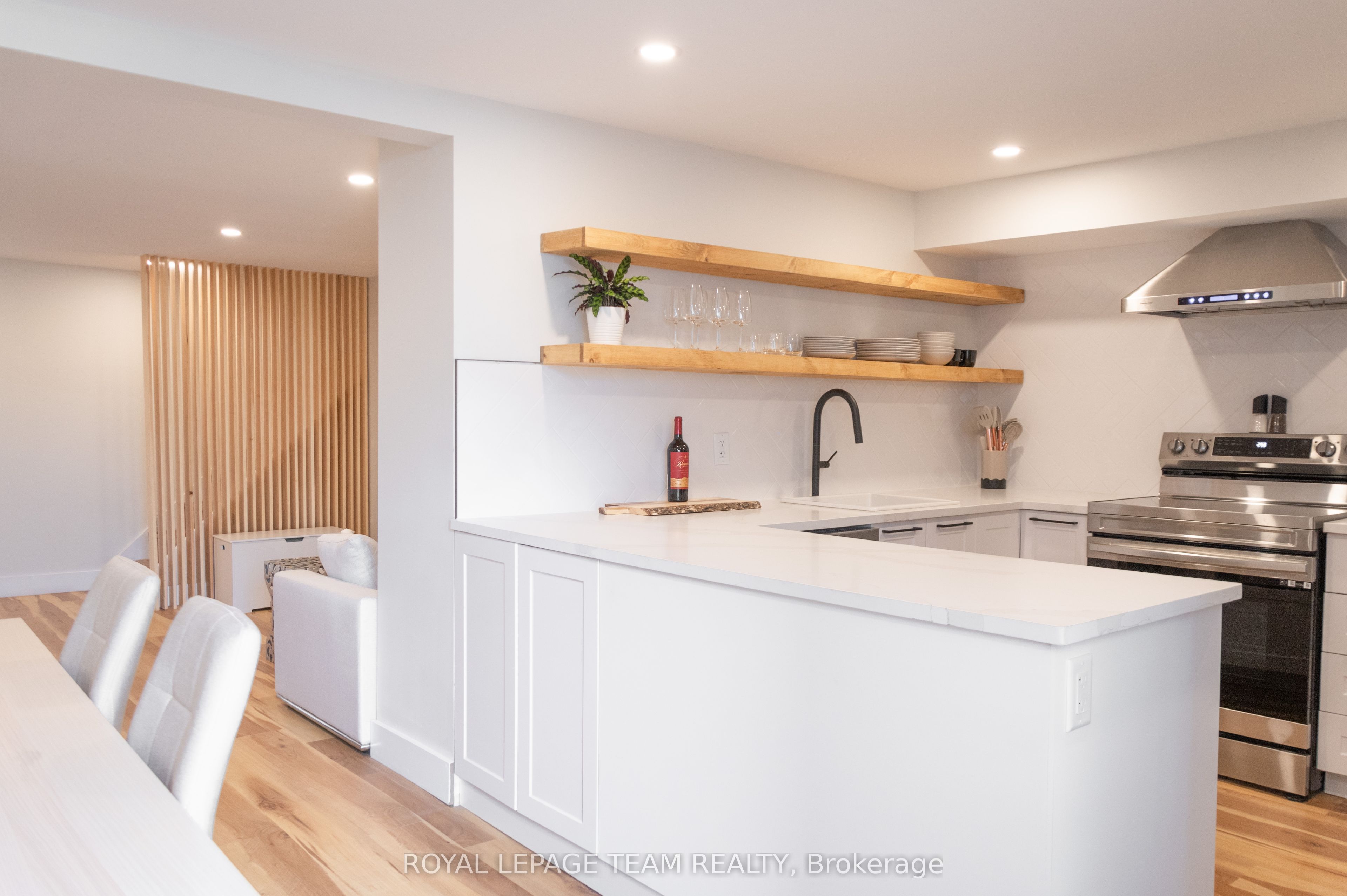 121 Carruthers Avenue Property Photo 7