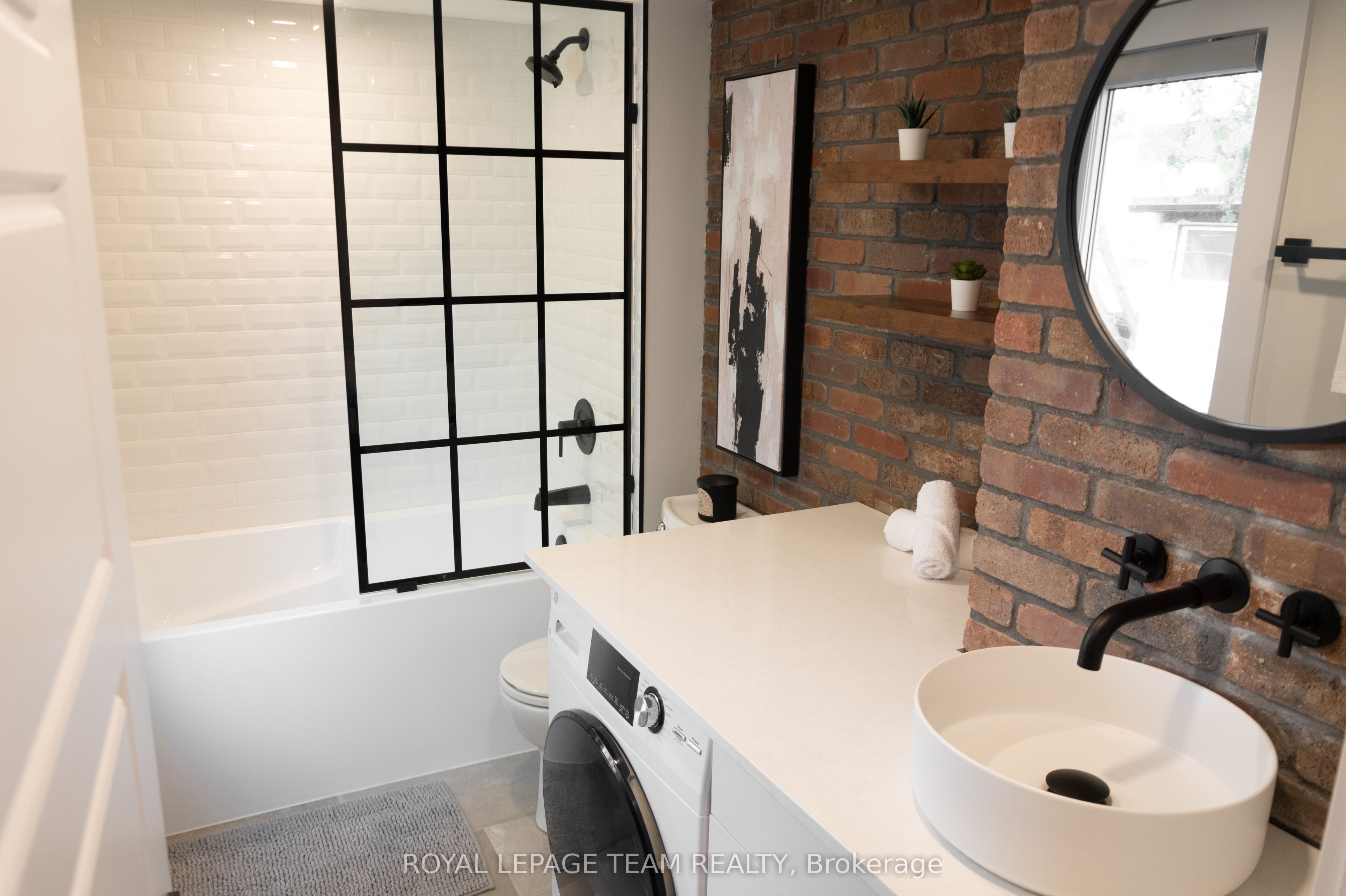 121 Carruthers Avenue Property Photo 16