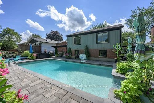 18 Hammond Crescent Property Photo 6