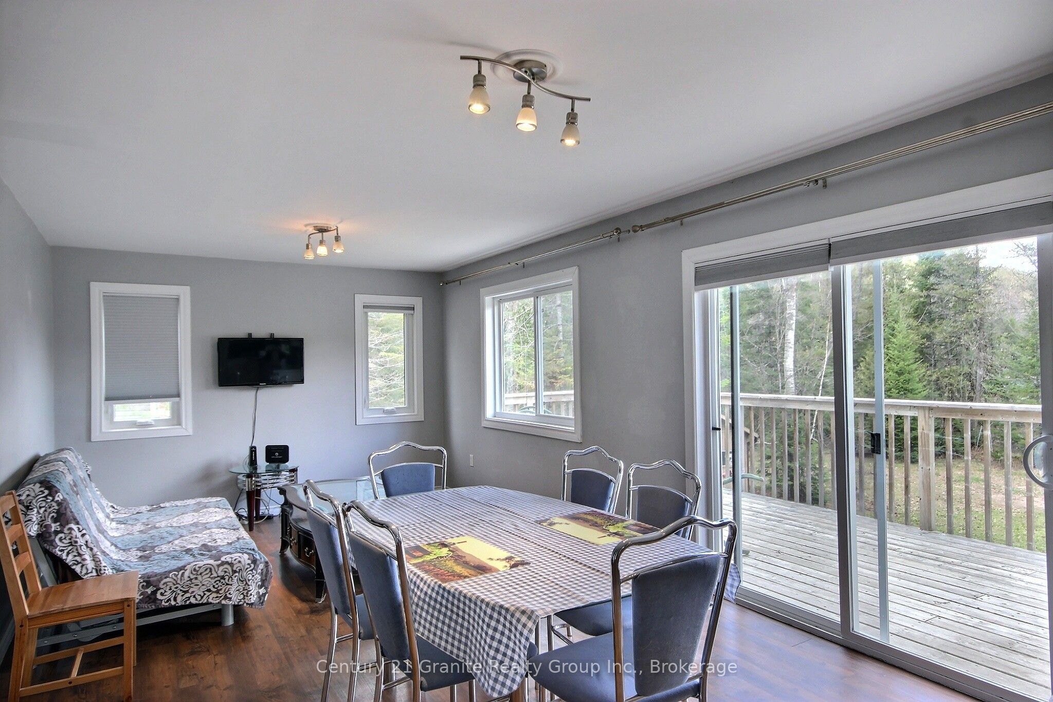 1037 Andek Trail Property Photo 5