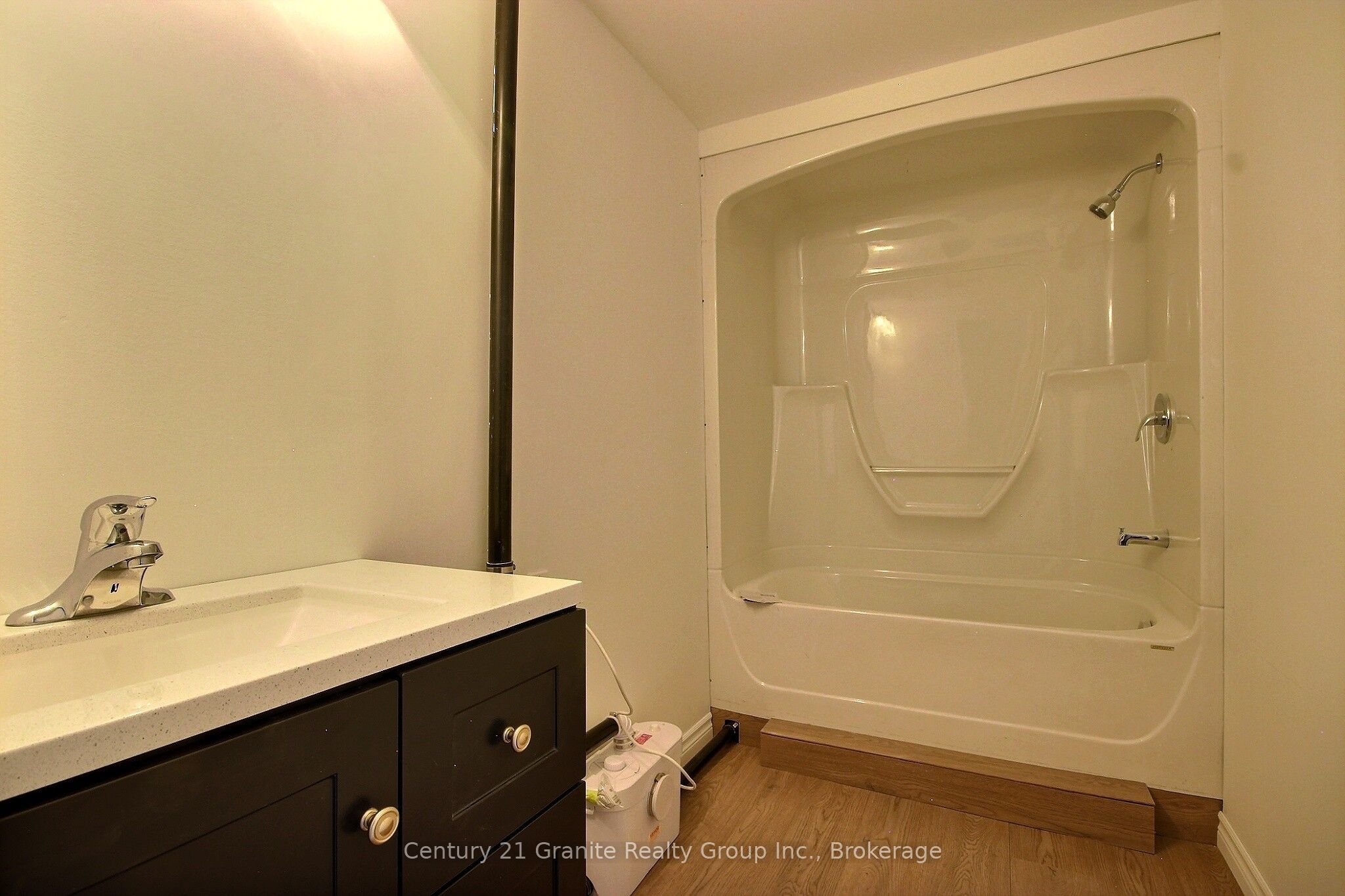 1037 Andek Trail Property Photo 9