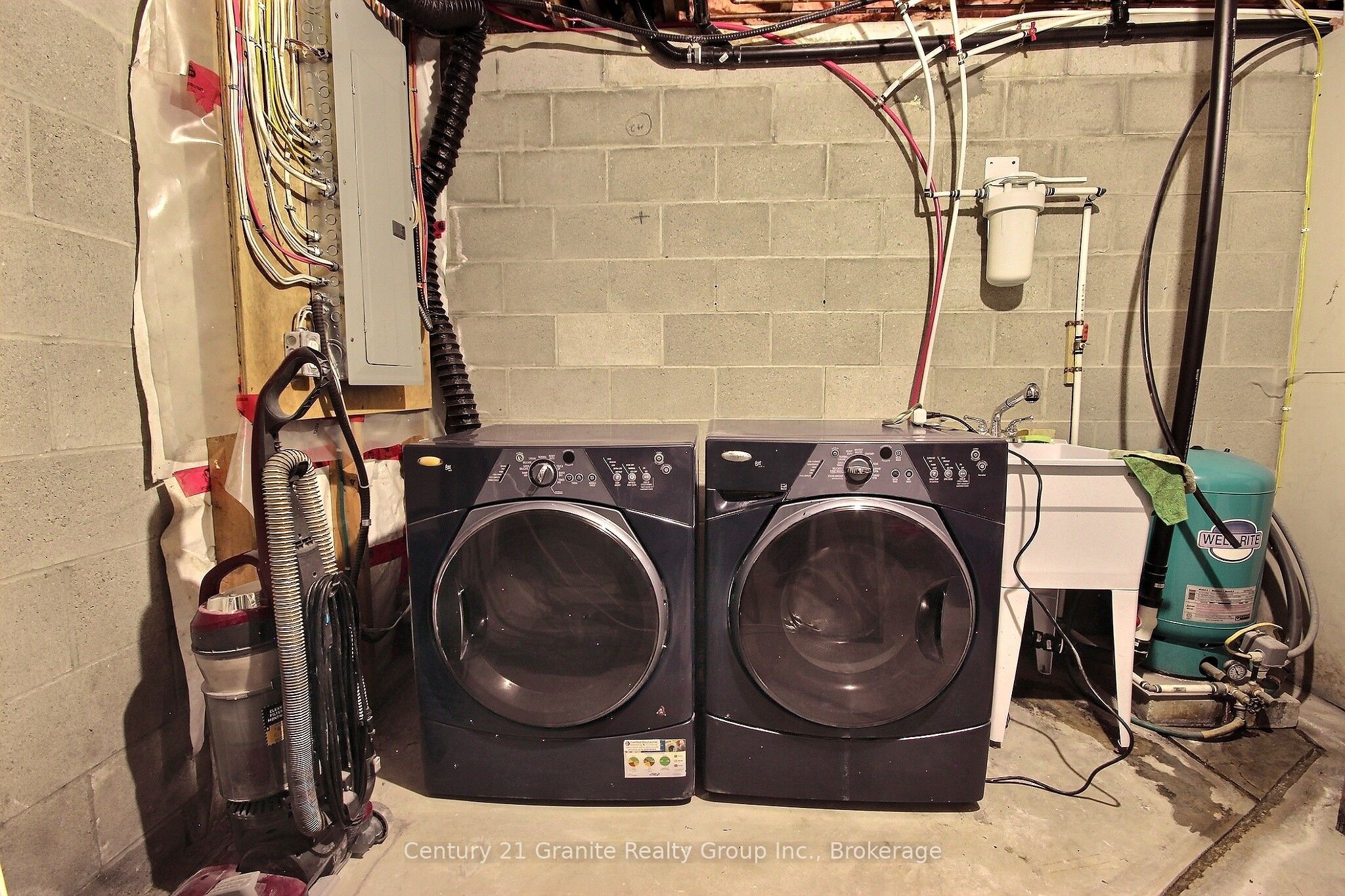1037 Andek Trail Property Photo 12