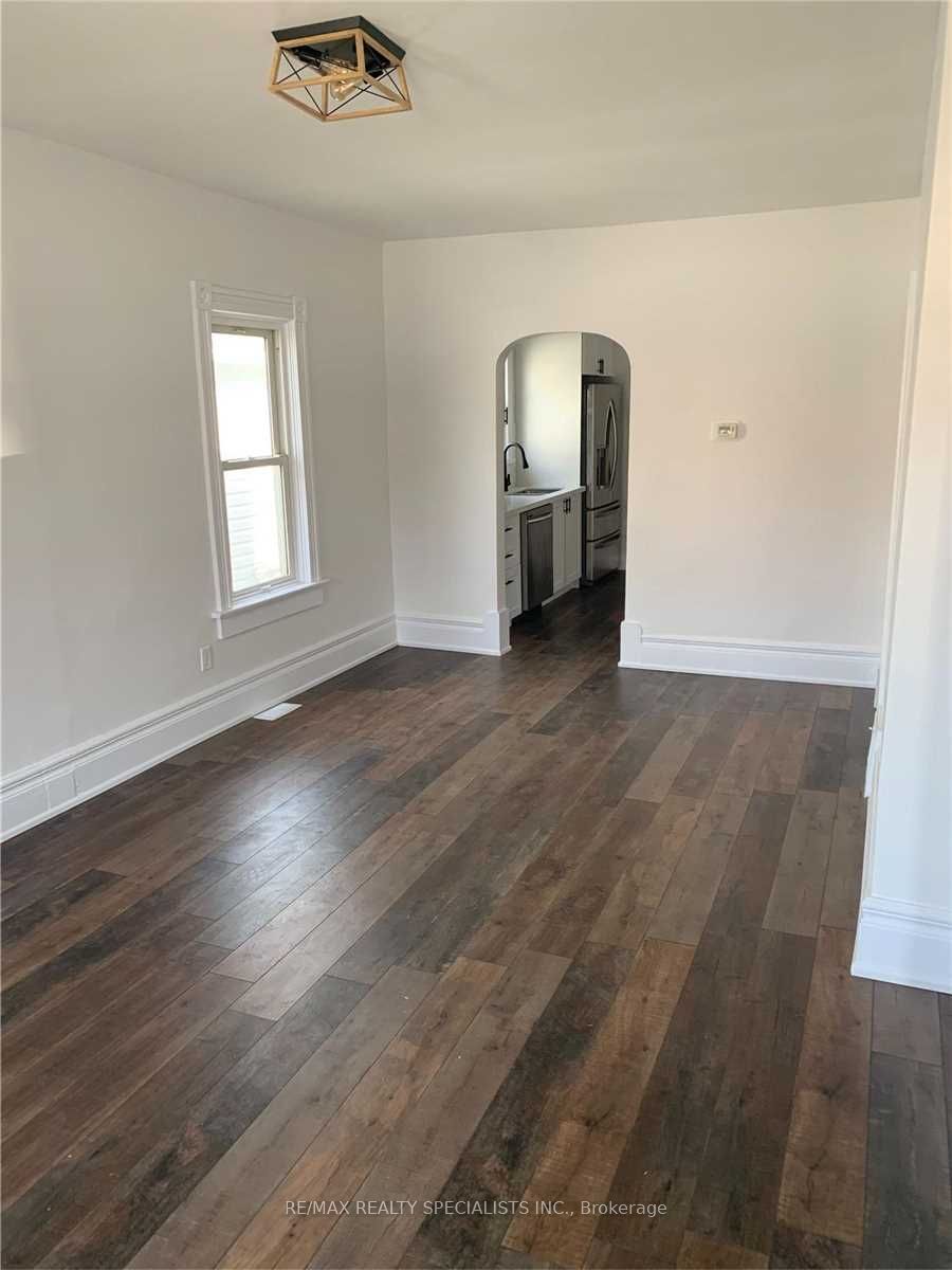 12 Page Street Property Photo 2