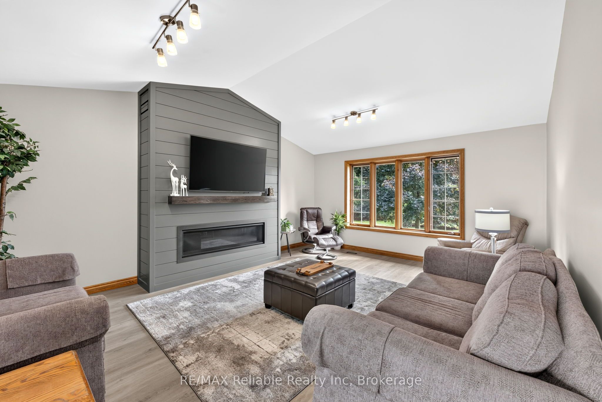 43804 Hydro Line Road Property Photo 13