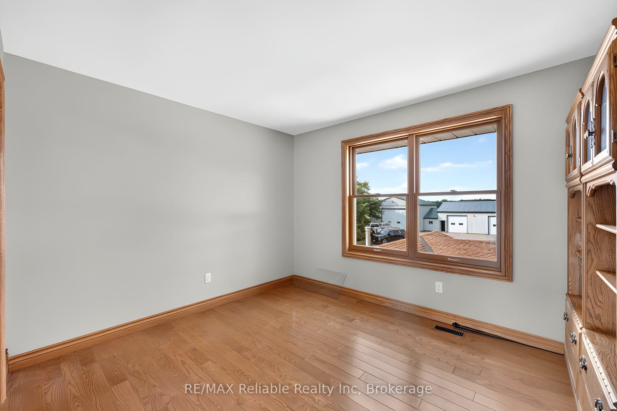 43804 Hydro Line Road Property Photo 28