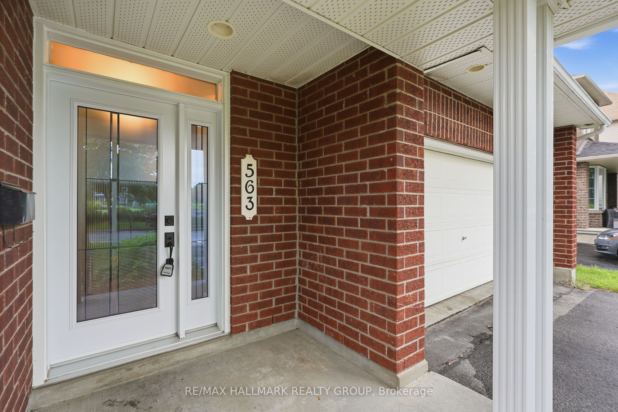 563 Evangeline Street Property Photo 5