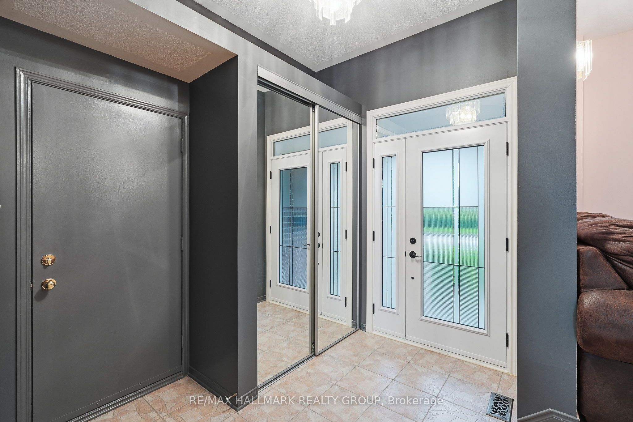 563 Evangeline Street Property Photo 6